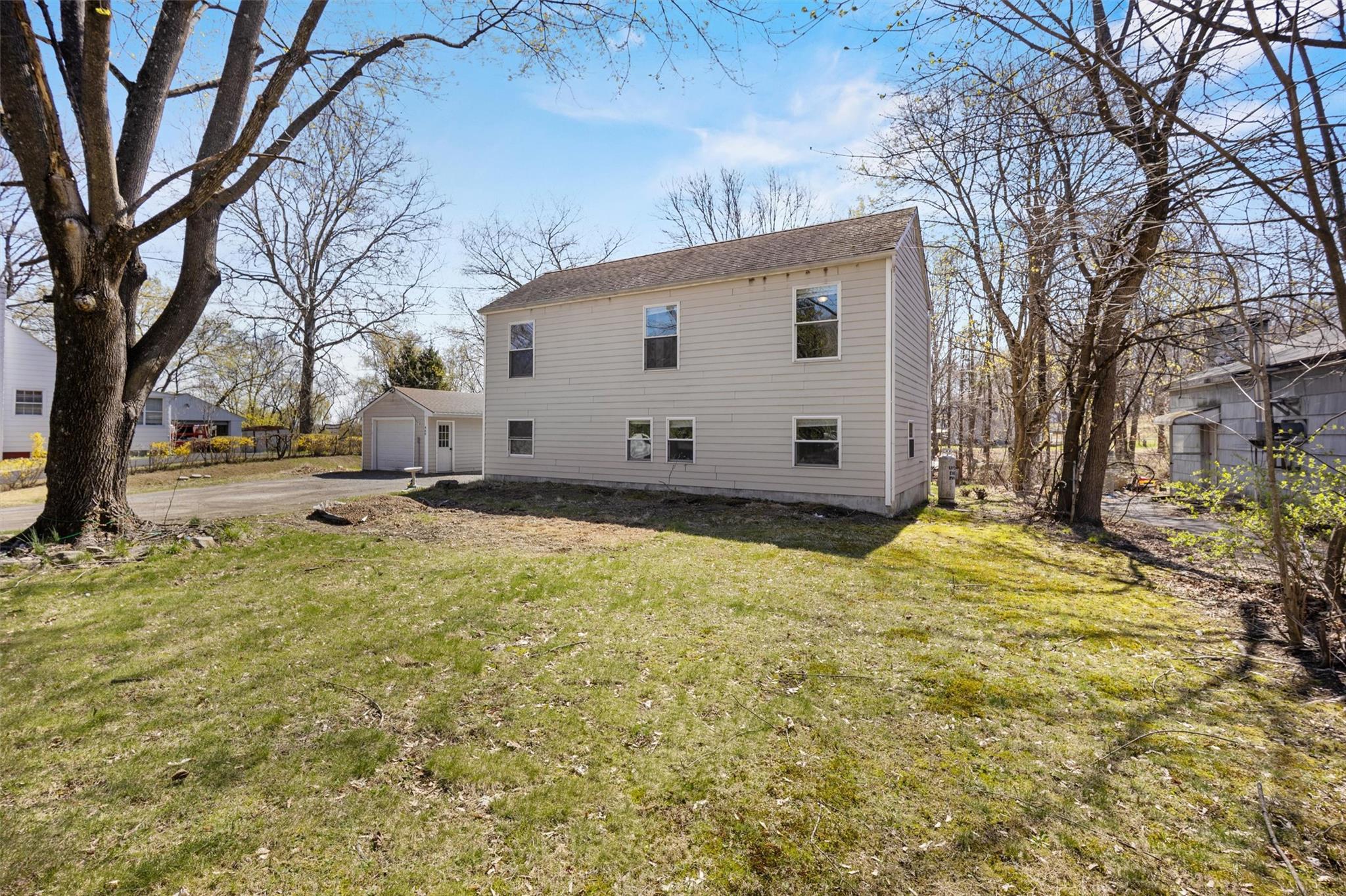 460 Vineyard Avenue Property Photo