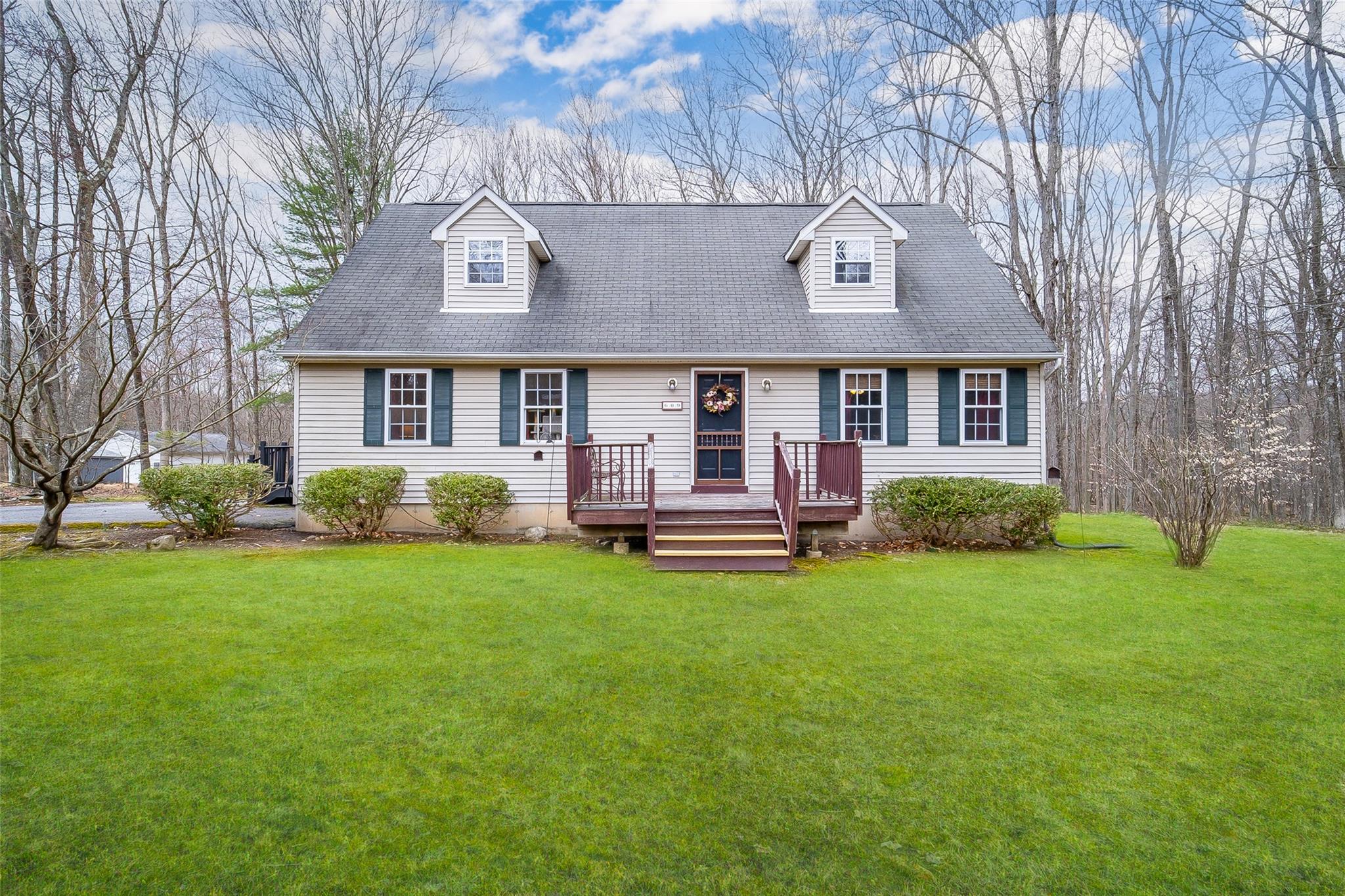 609 Eatontown Rd Property Photo