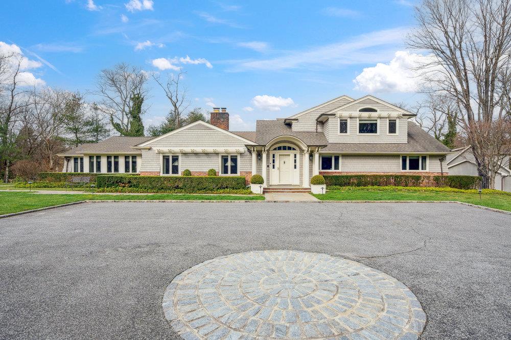 Old Westbury Real Estate Listings Main Image