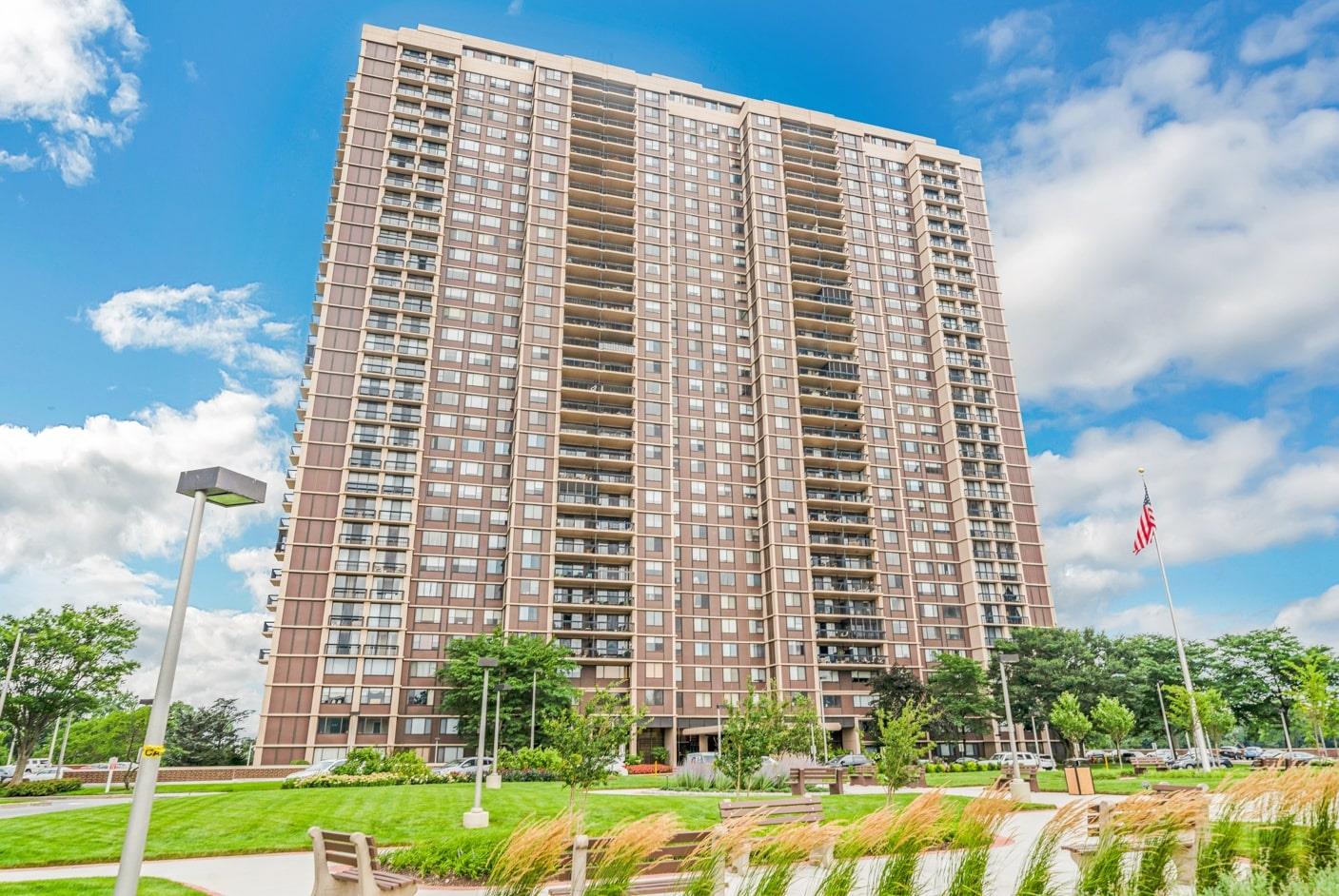271-10 Grand Central Pkwy Property Photo