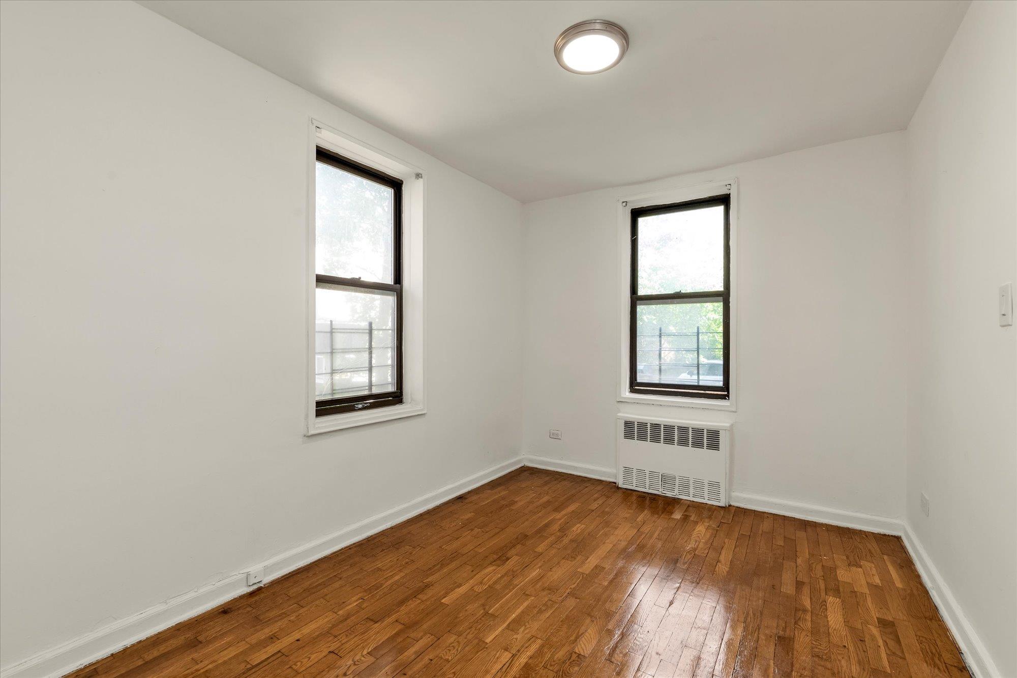 141-05 Pershing Crescent 117 Property Photo 12
