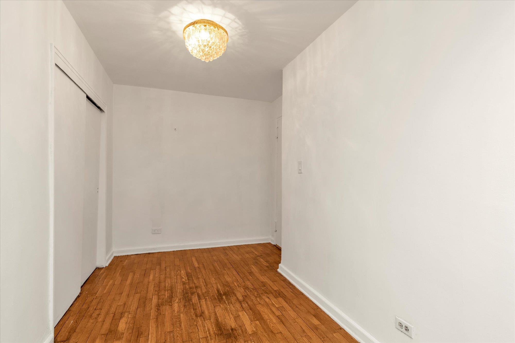 141-05 Pershing Crescent 117 Property Photo 14