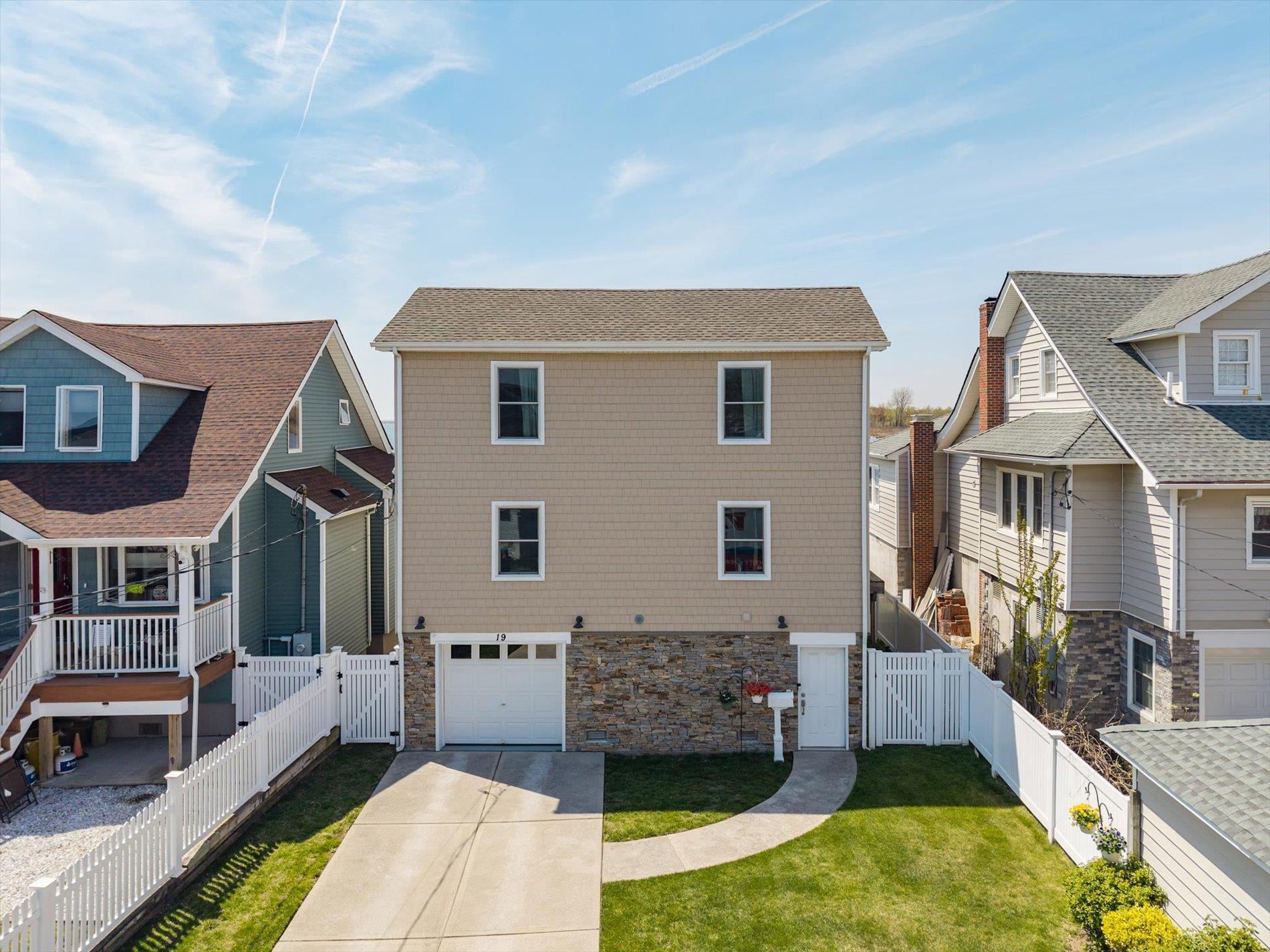 19 West Avenue Property Photo