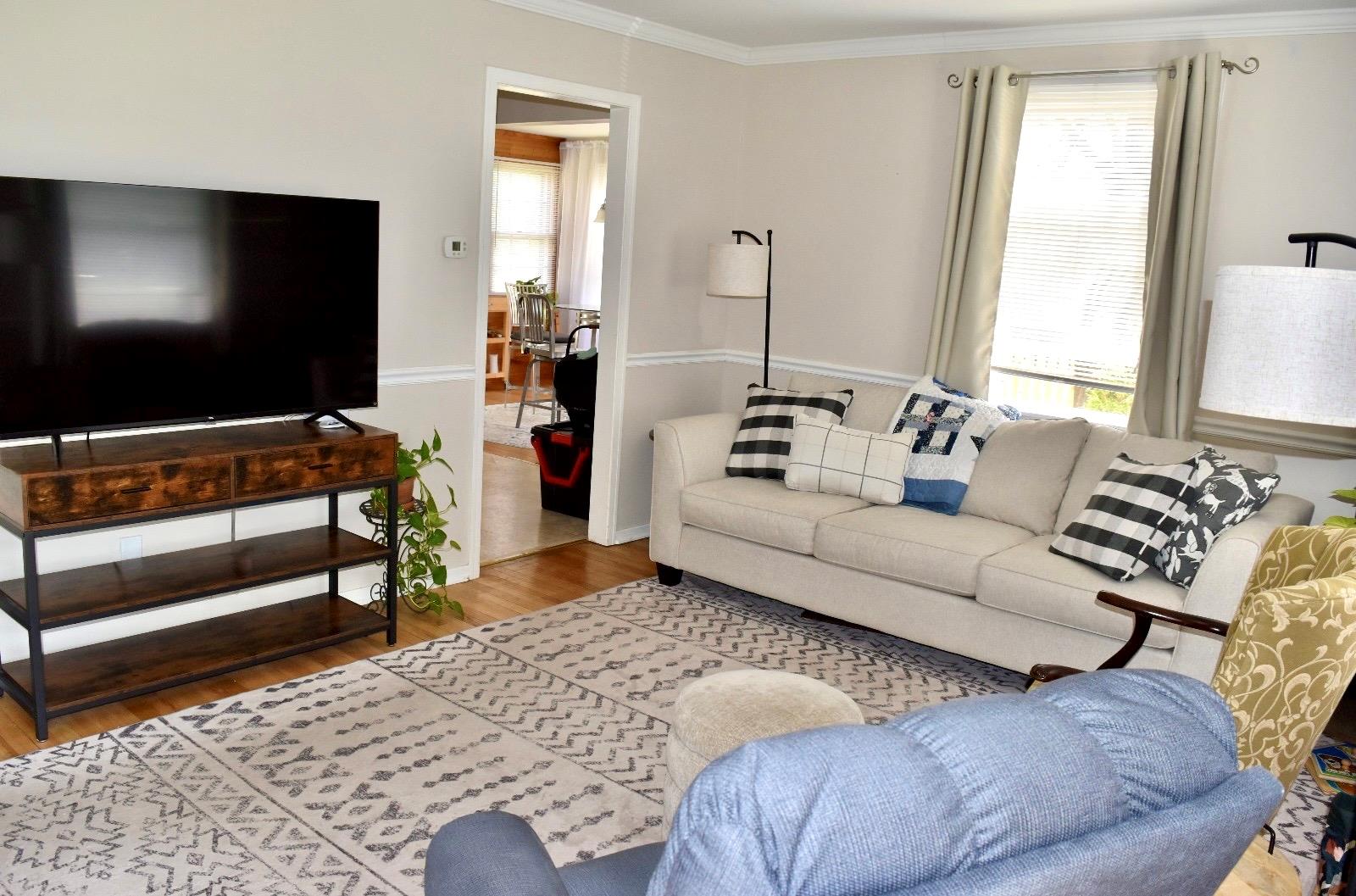 30 Laurel Avenue Property Photo 6