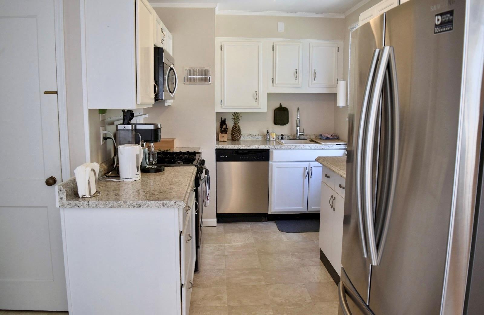 30 Laurel Avenue Property Photo 10