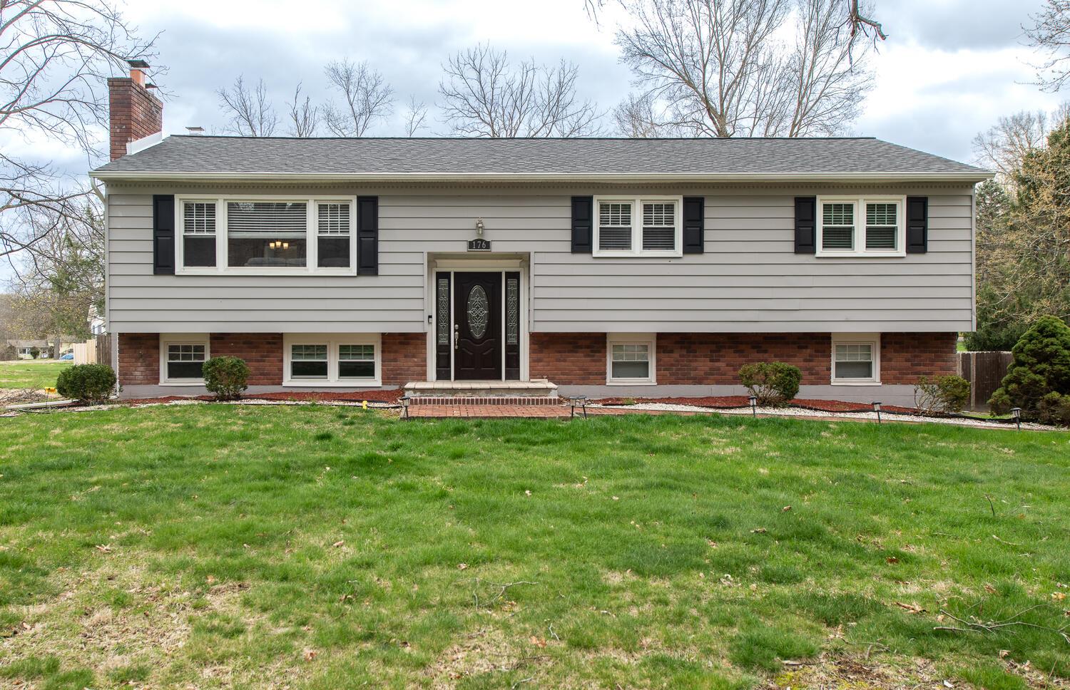 176 Cedar Valley Rd Property Photo