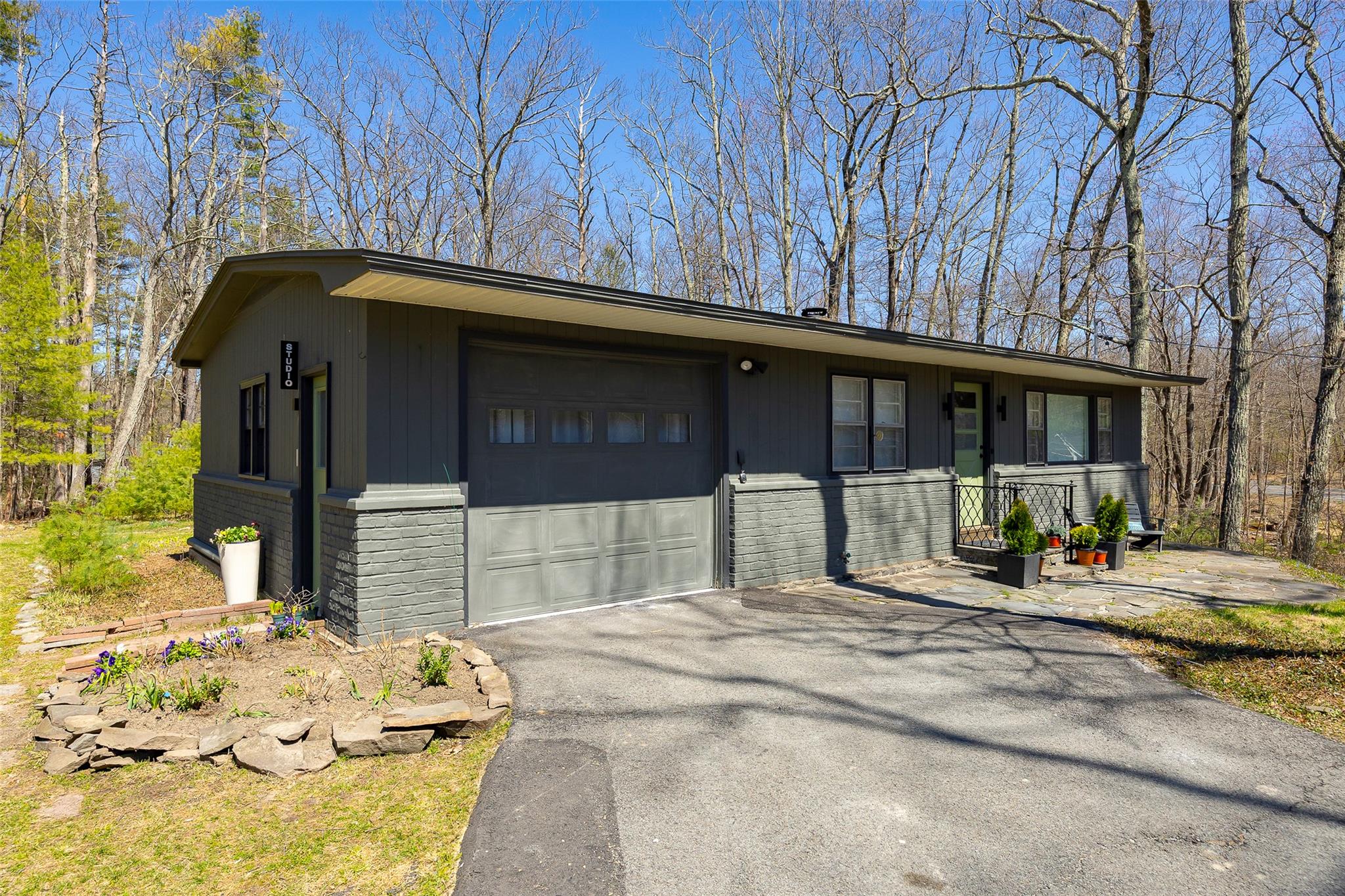 31 Zena Rd Property Photo