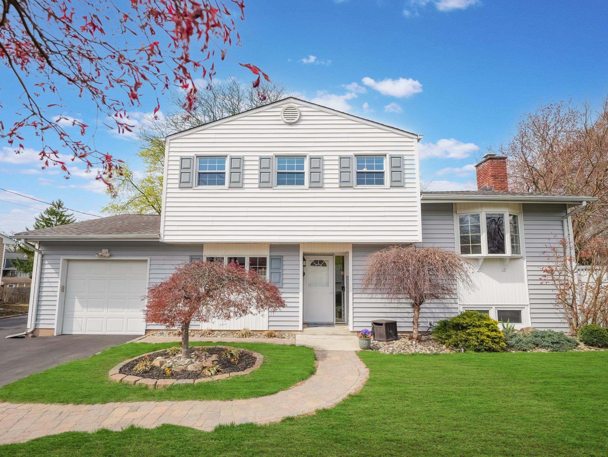10 Dutch Hollow Drive Property Photo