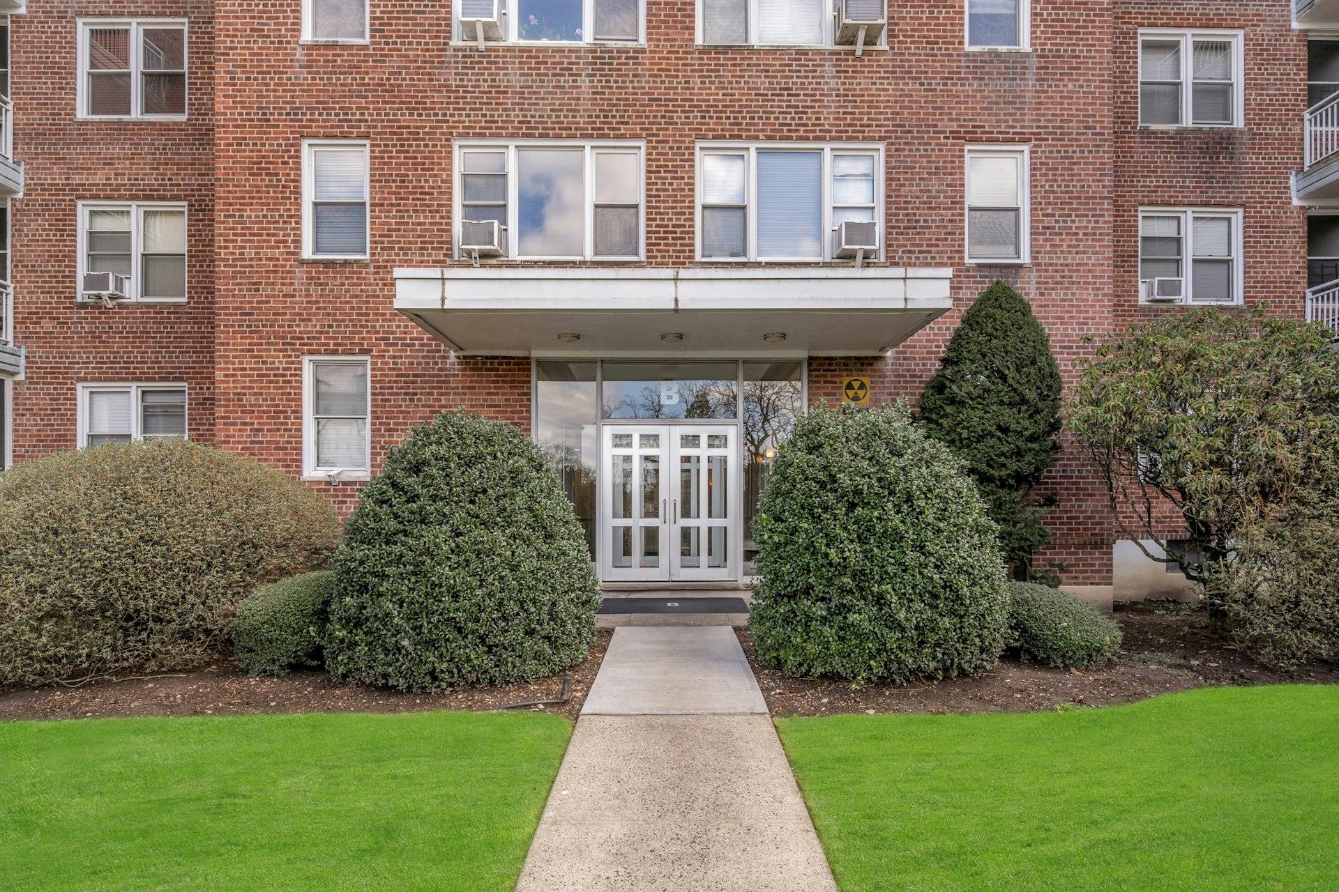 1255 North Avenue B-4l Property Photo