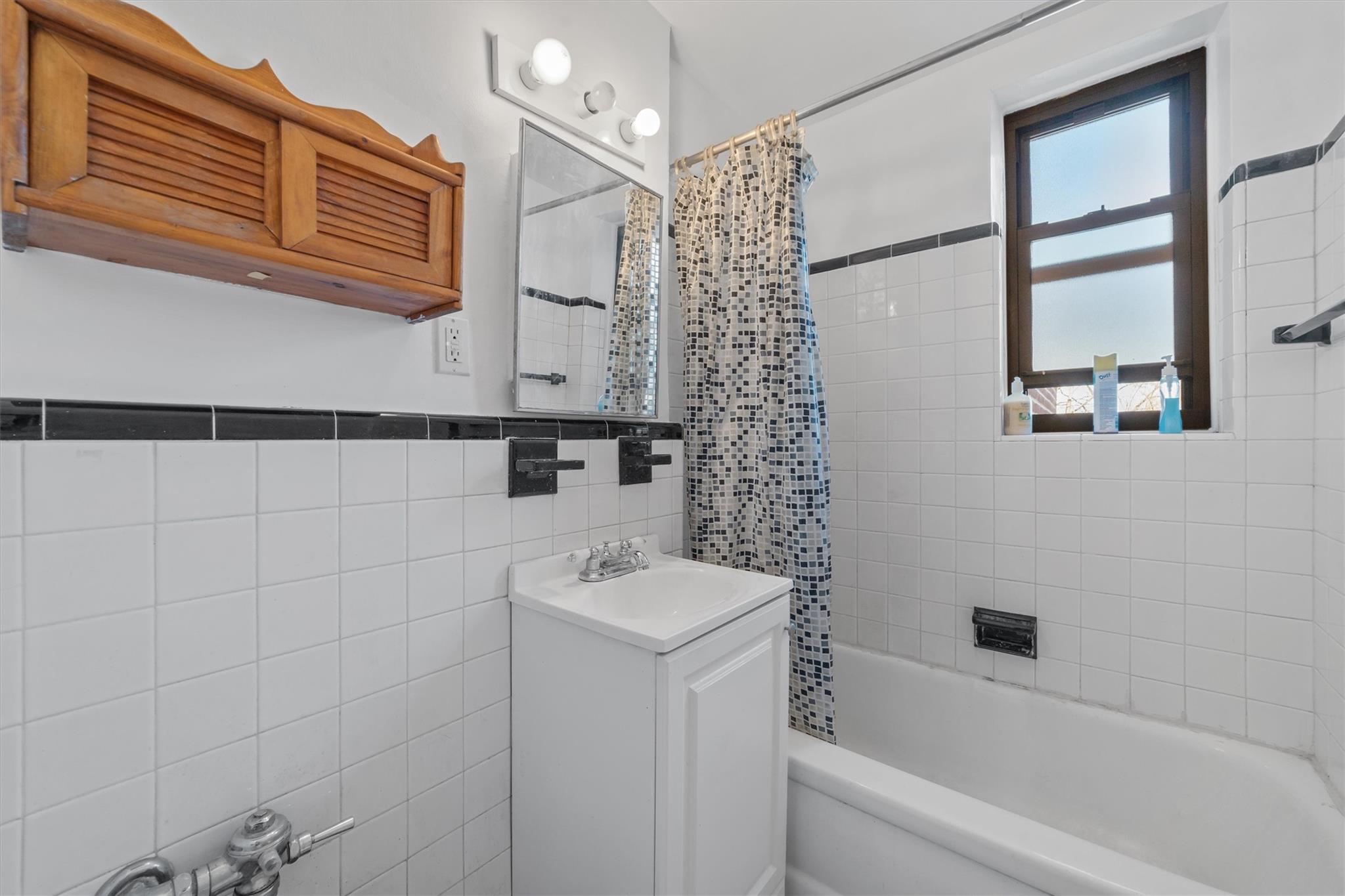 164 Church Street 2a Property Photo 16