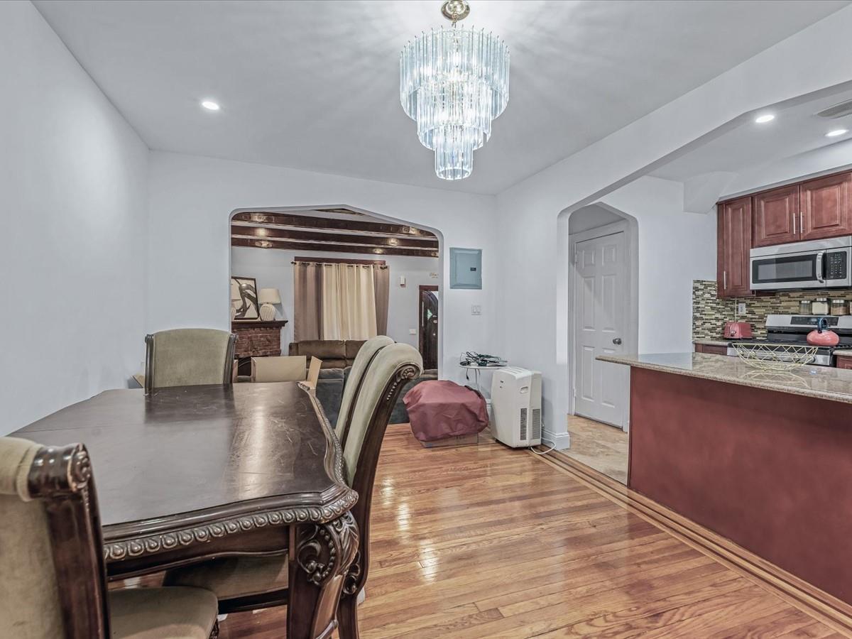 17209 Sayres Avenue 000000000000000000 Property Photo 6