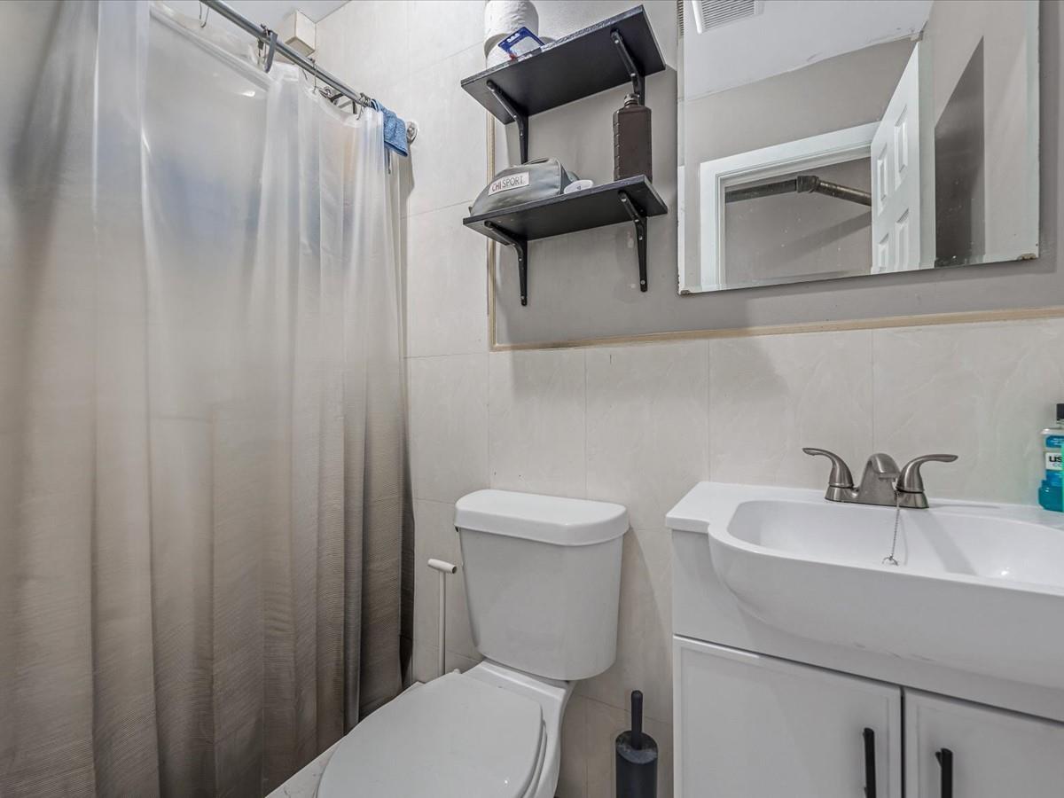 17209 Sayres Avenue 000000000000000000 Property Photo 19