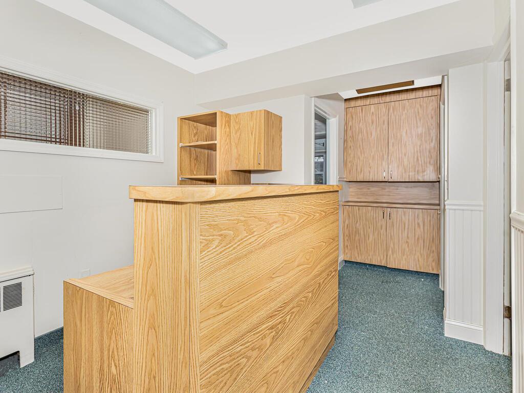 3060 Roberts Avenue 1 Property Photo 17