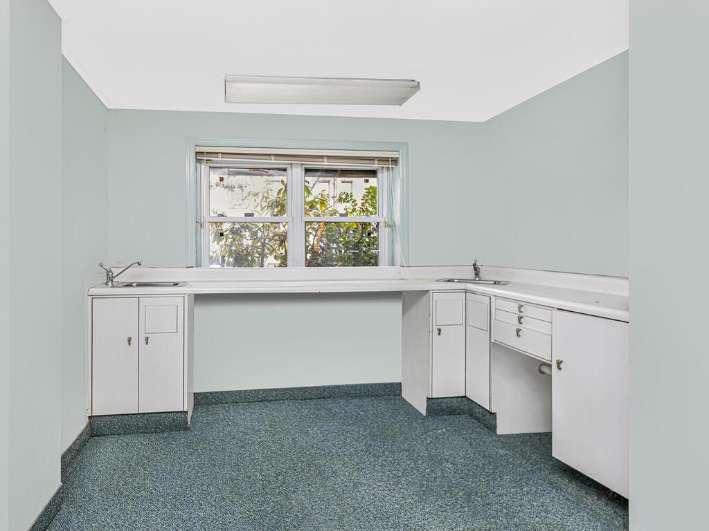 3060 Roberts Avenue 1 Property Photo 19