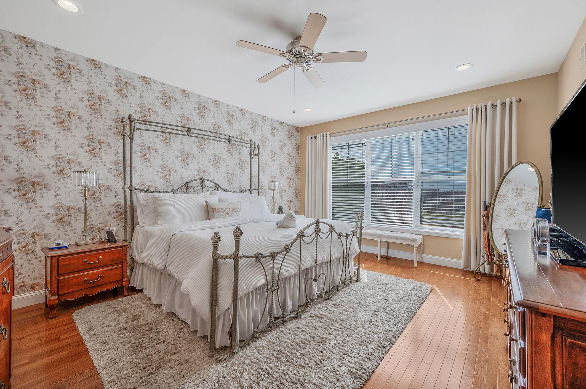 84 Wavell Avenue Property Photo 30