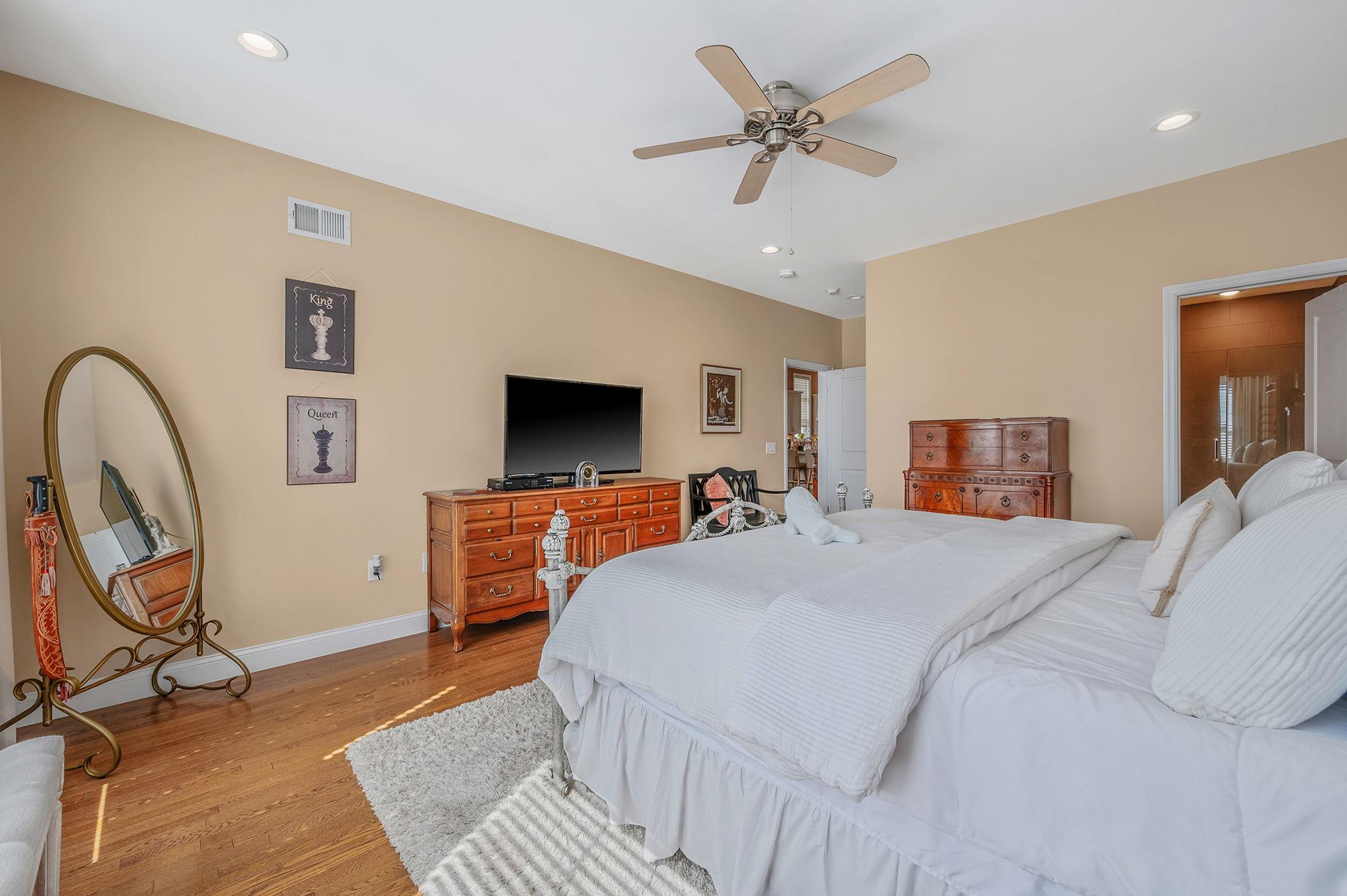 84 Wavell Avenue Property Photo 32