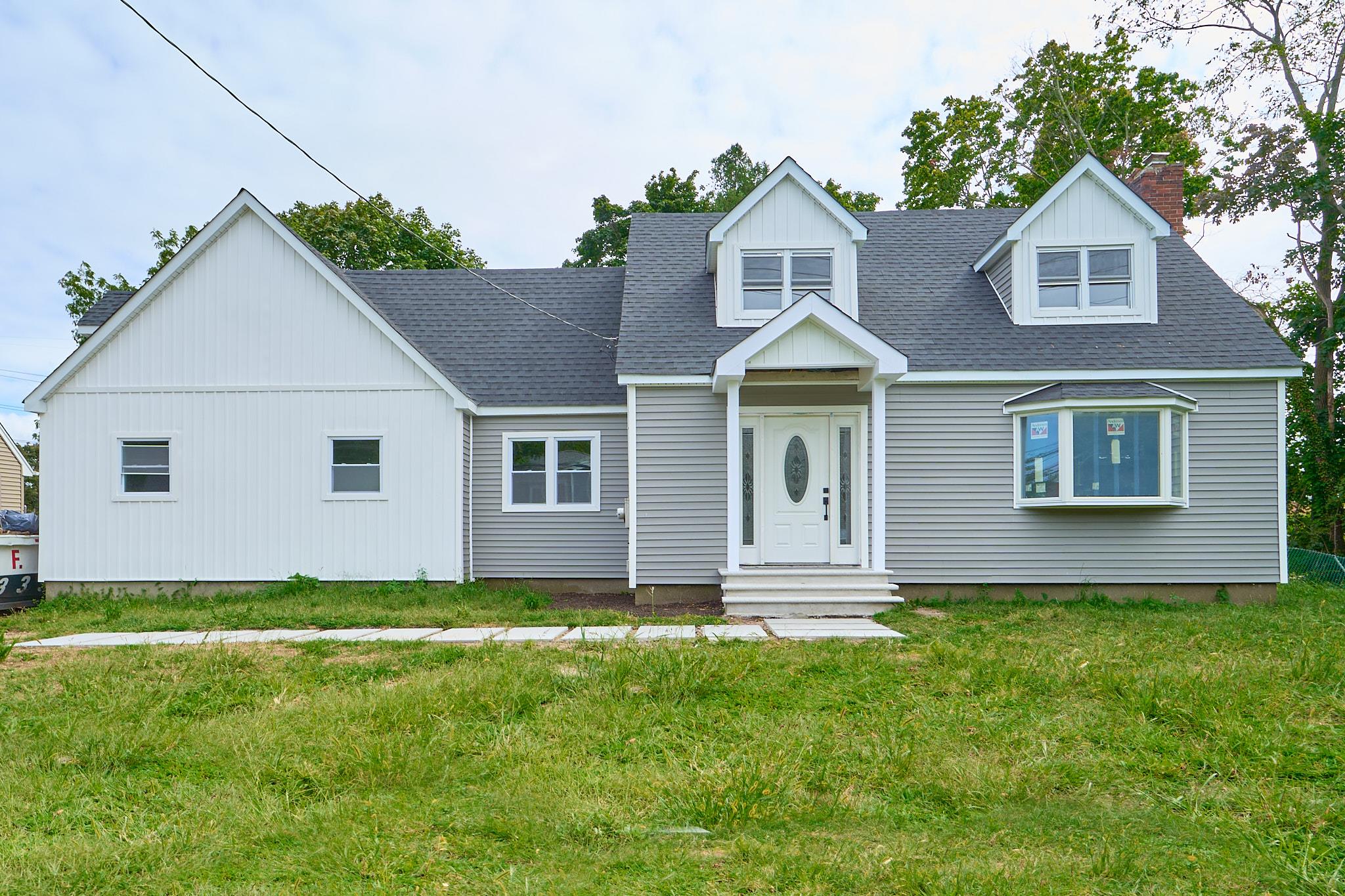 Oldfield Middle School Real Estate Listings Main Image