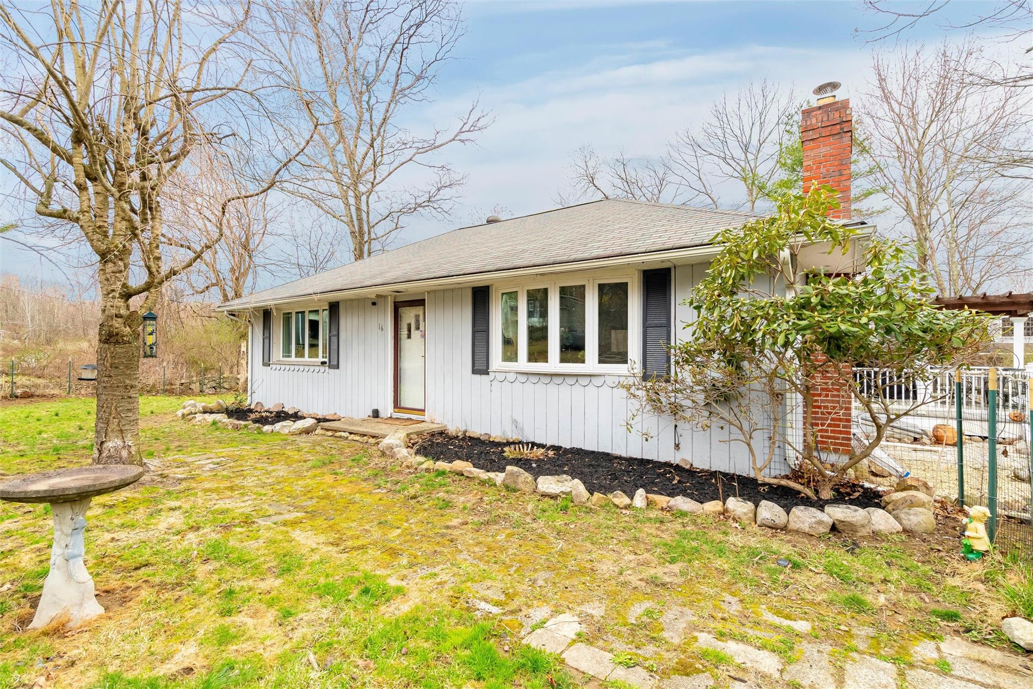 16 Hide Away Lane Property Photo