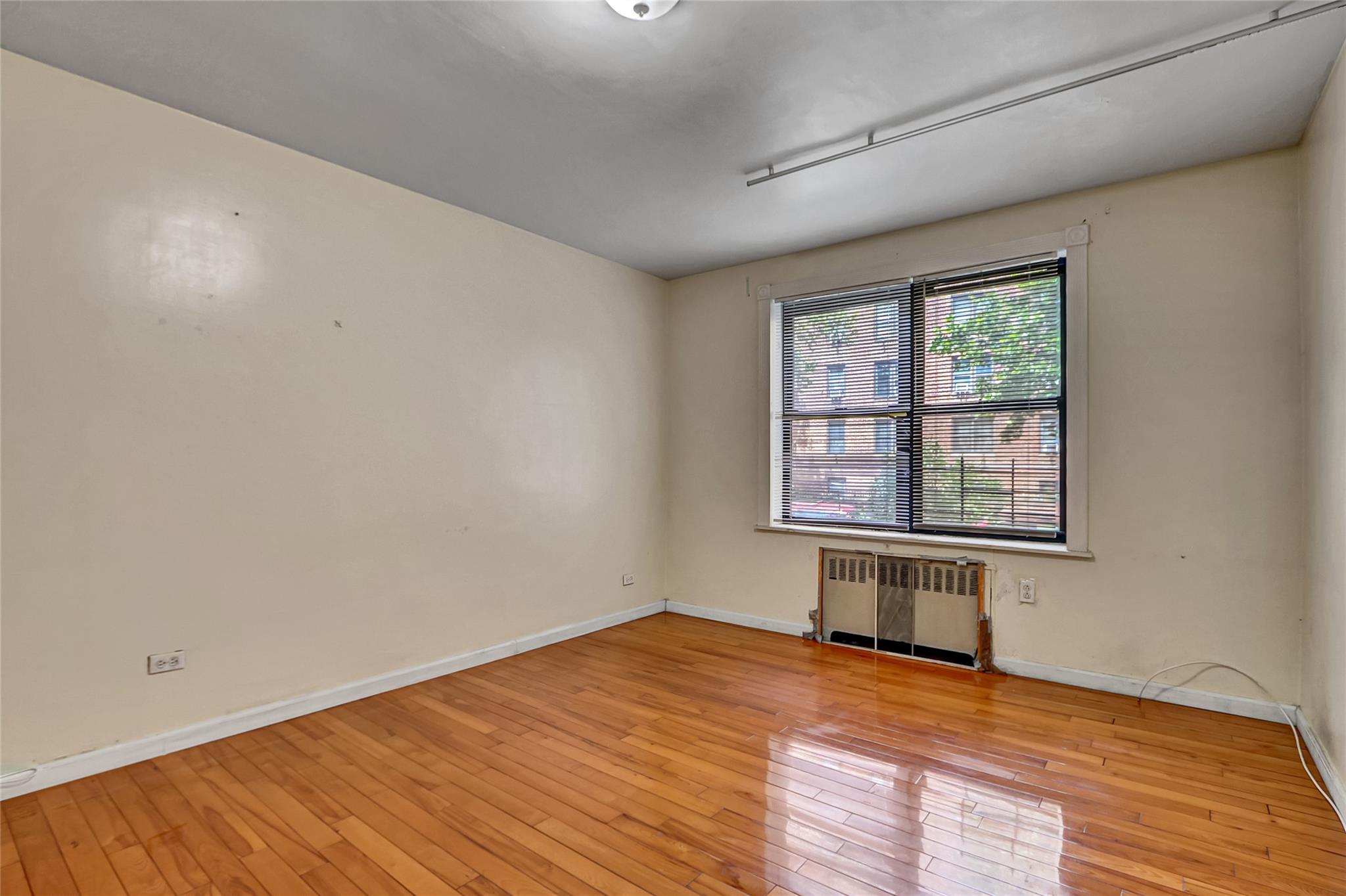 4405 Macnish Street 1b Property Photo 5
