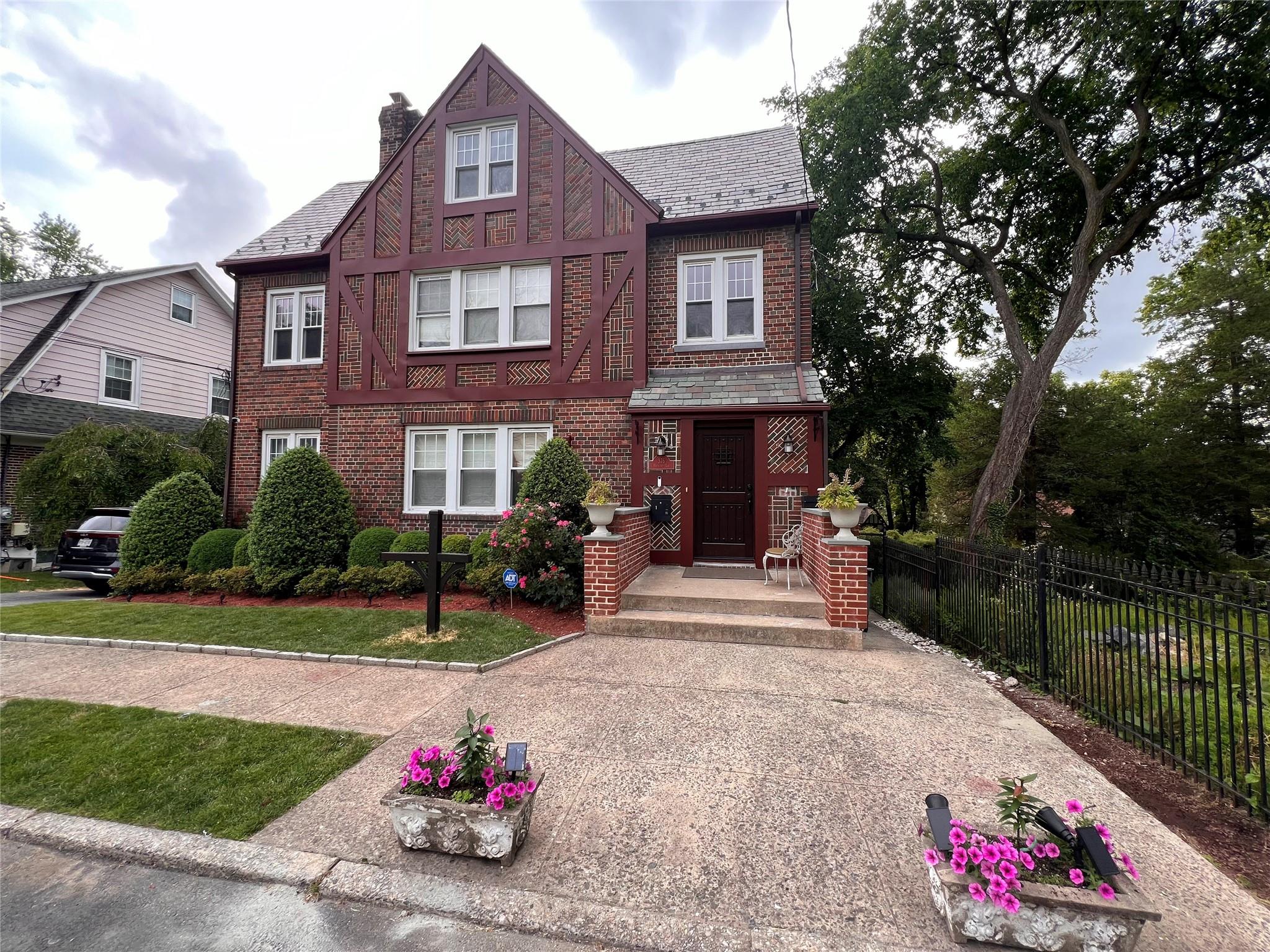 376 Hayward Avenue 2 Property Photo
