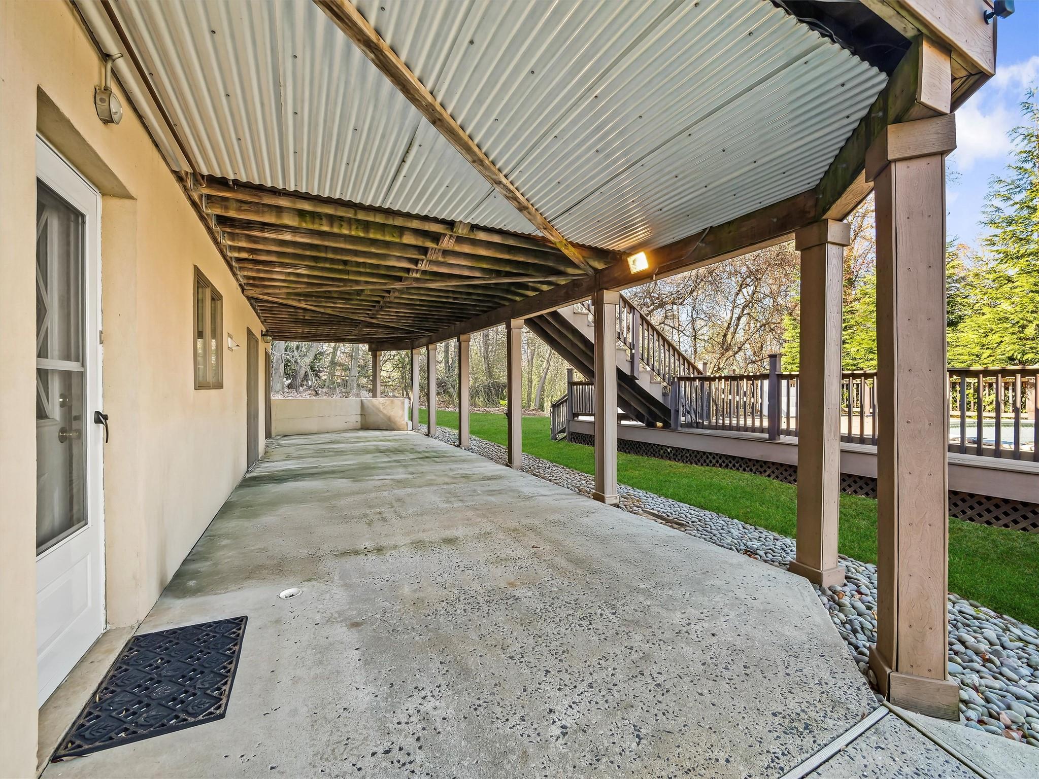 416 Storms Road Property Photo 32