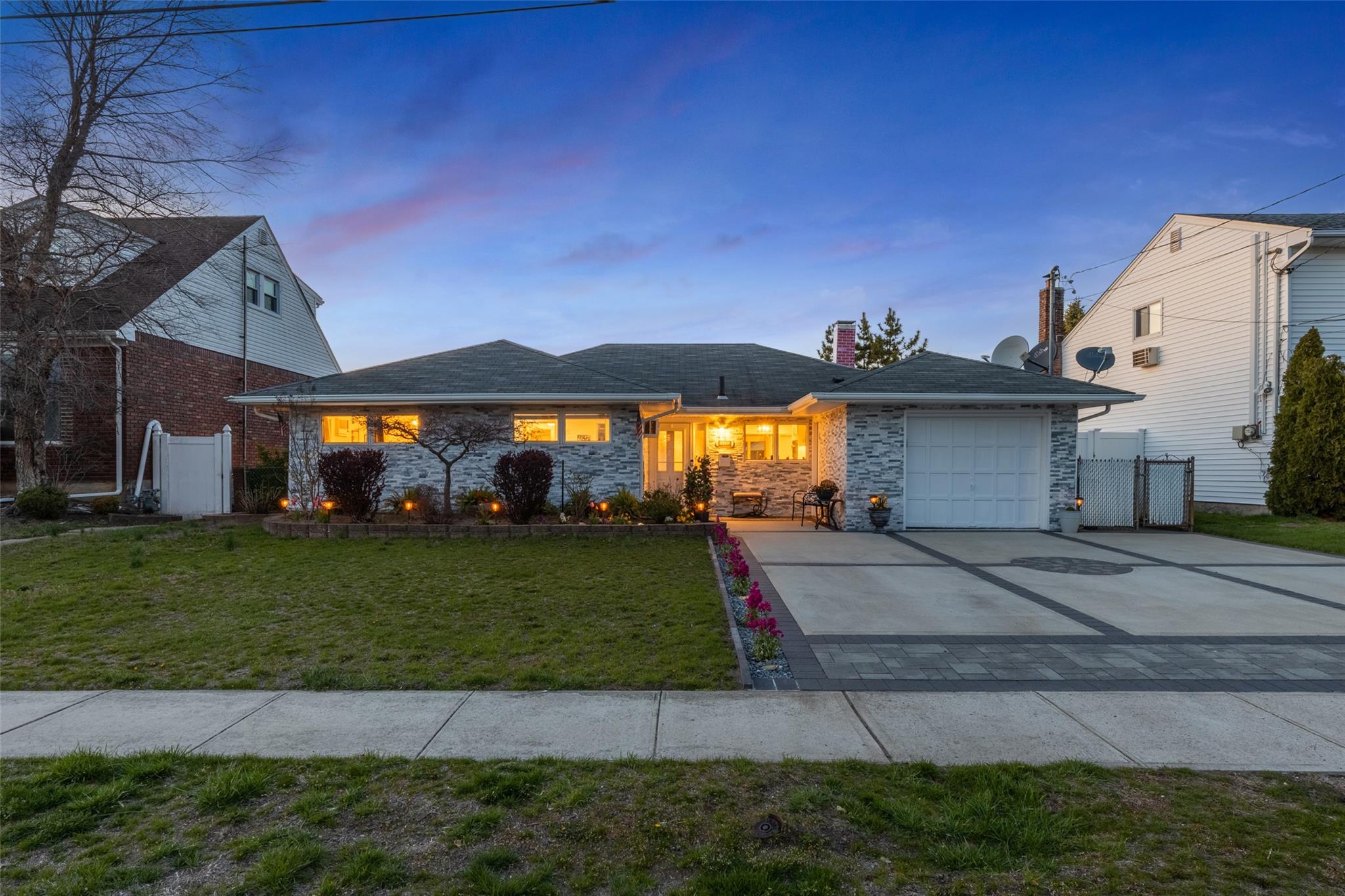 327 Niles Street Property Photo