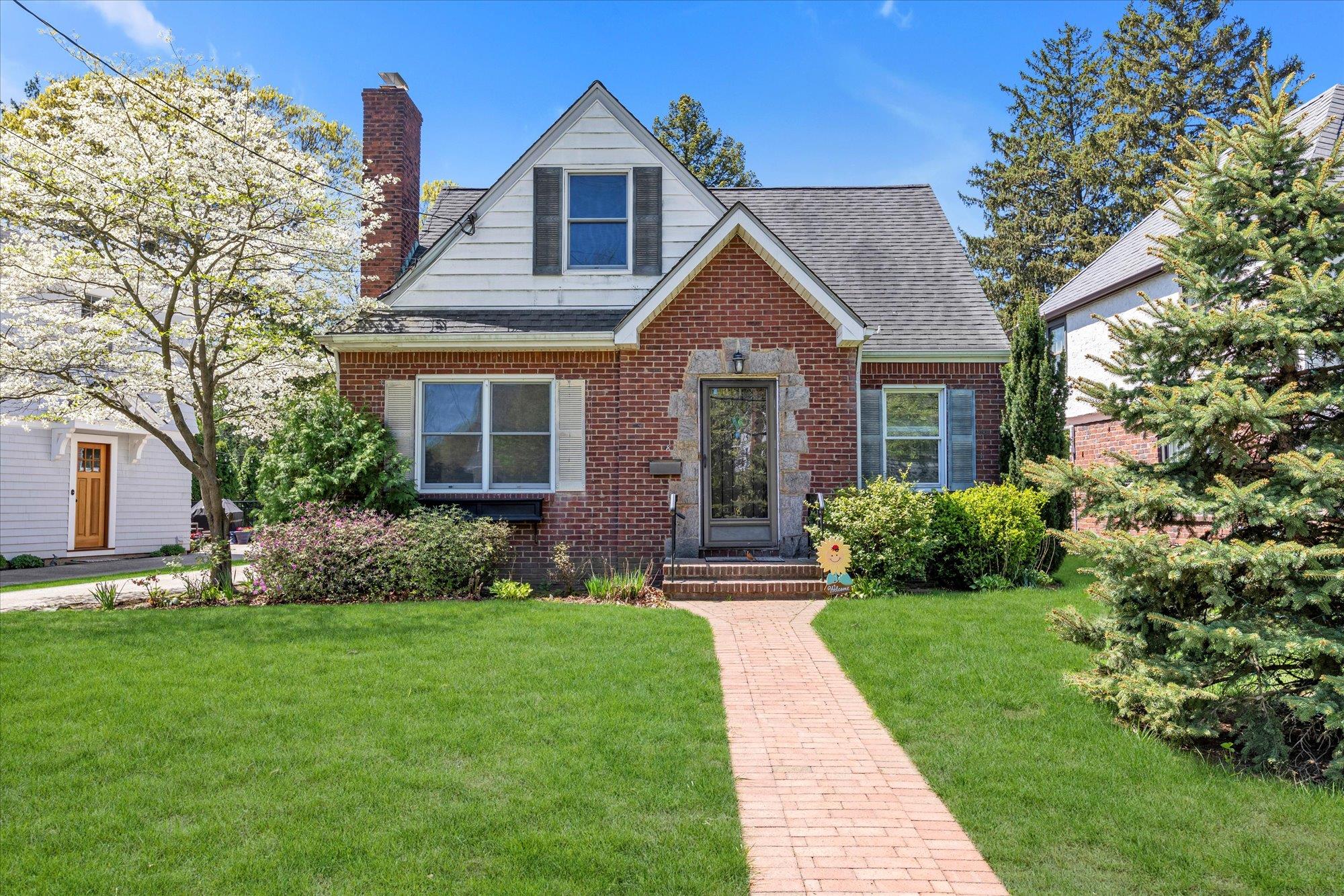 18 Hathaway Drive Property Photo