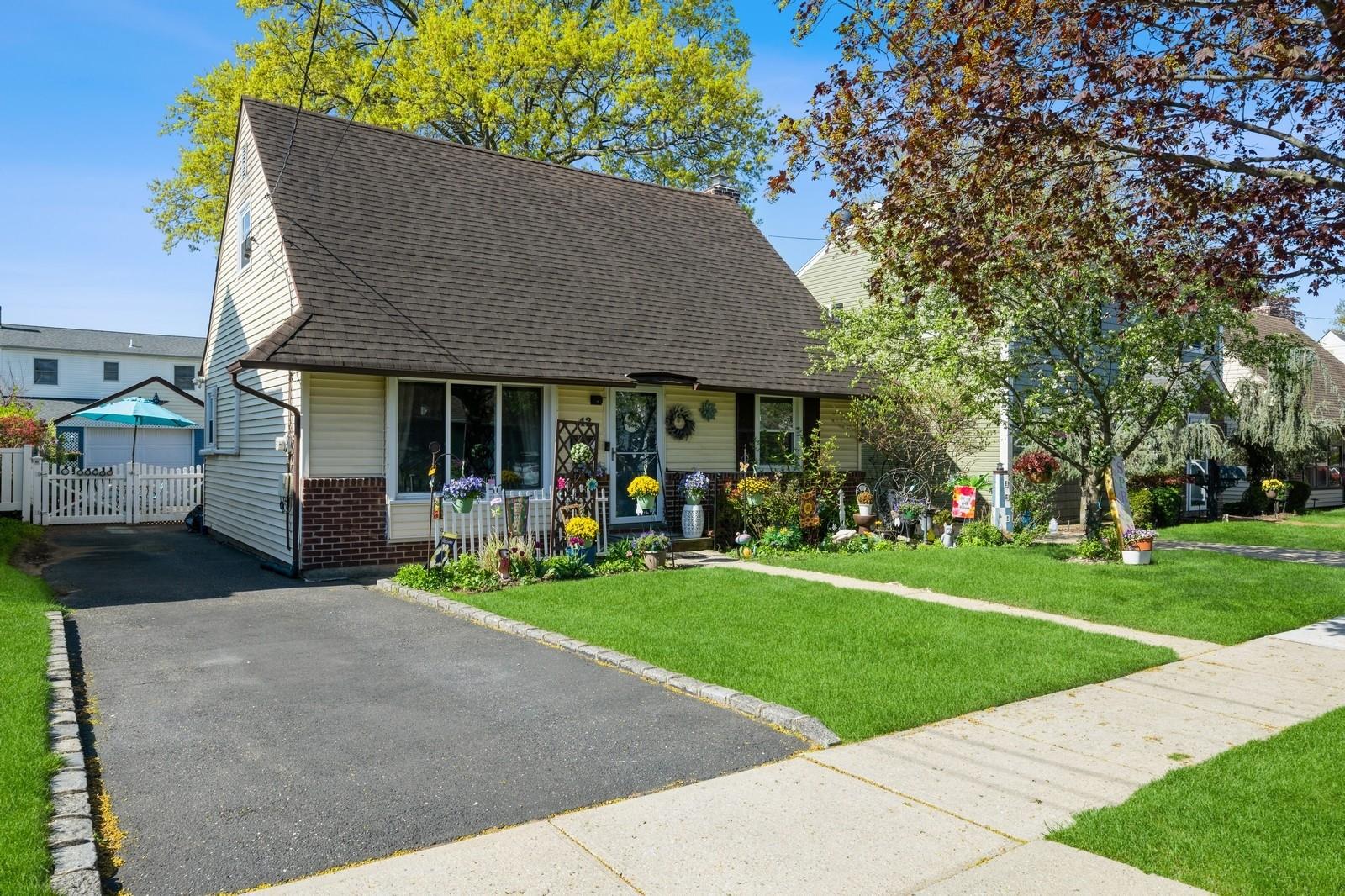 42 Webster Street Property Photo 1