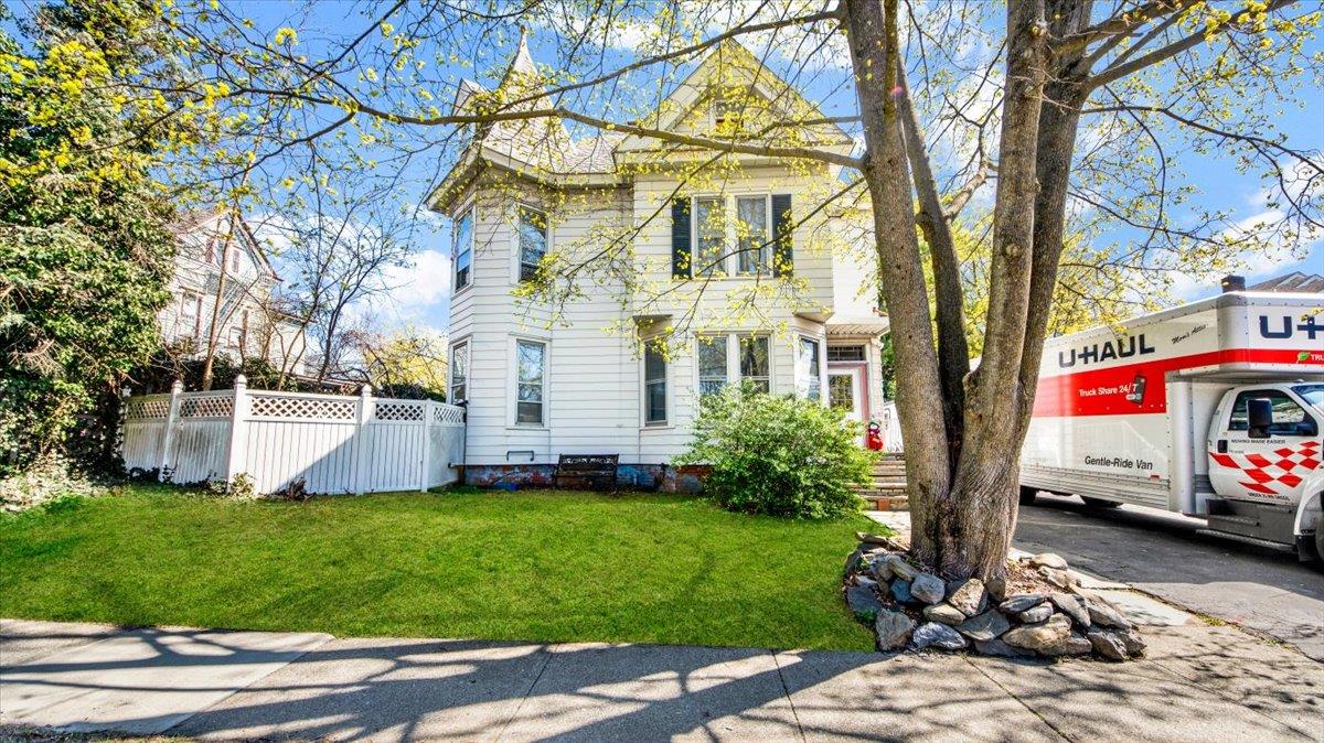 56 Hooker Ave Property Photo