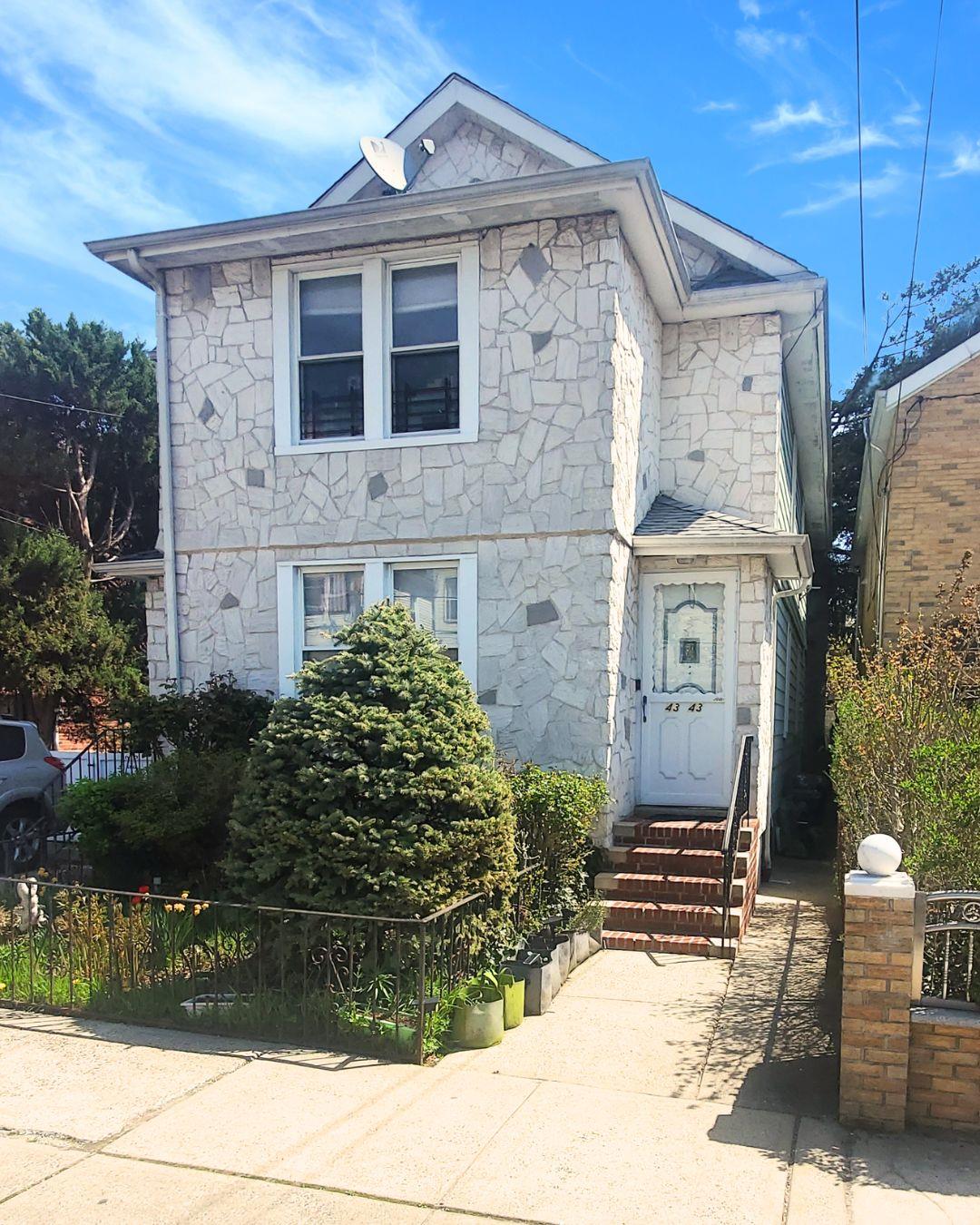 4343 166th Street Property Photo