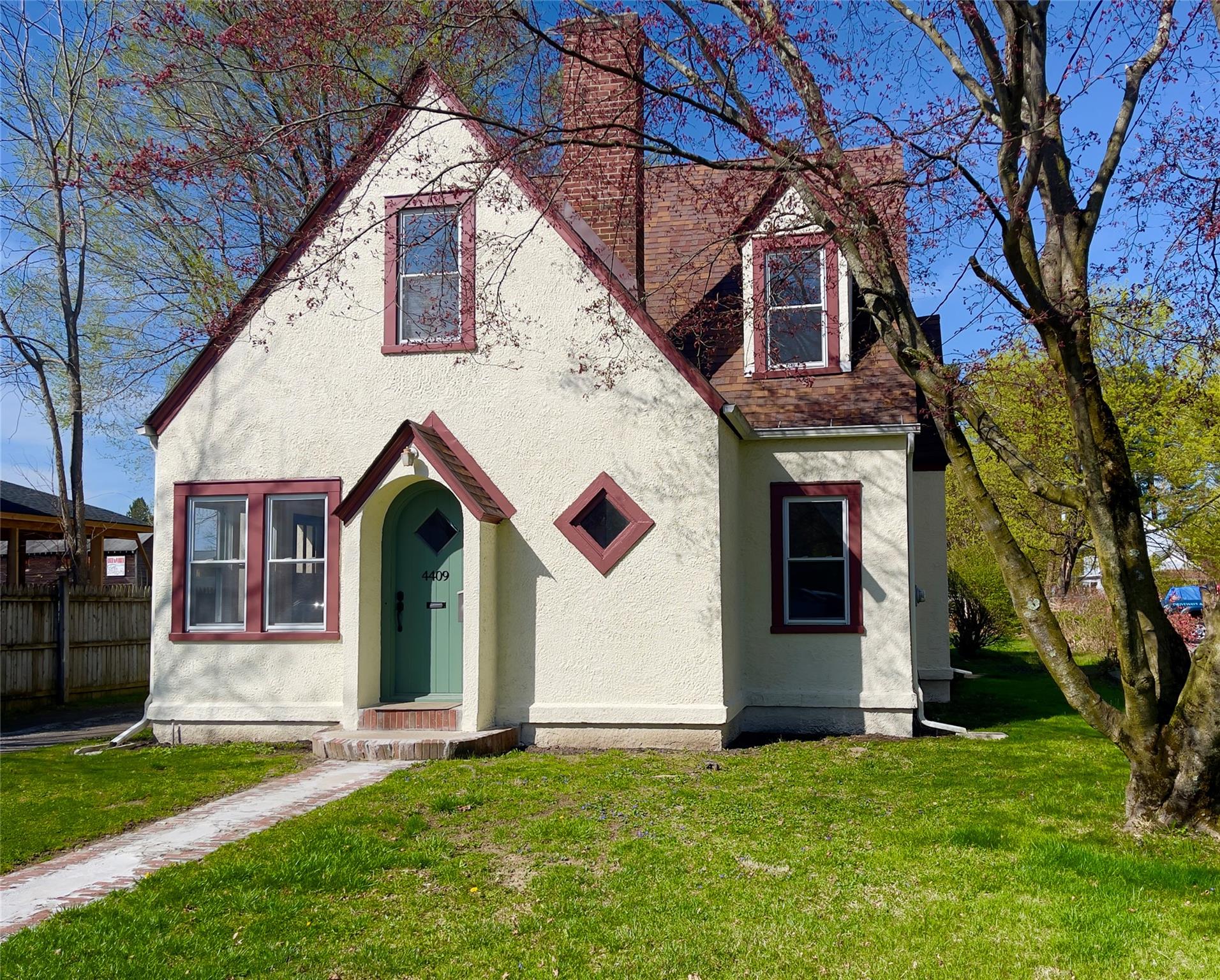 4409 Albany Post Road Property Photo