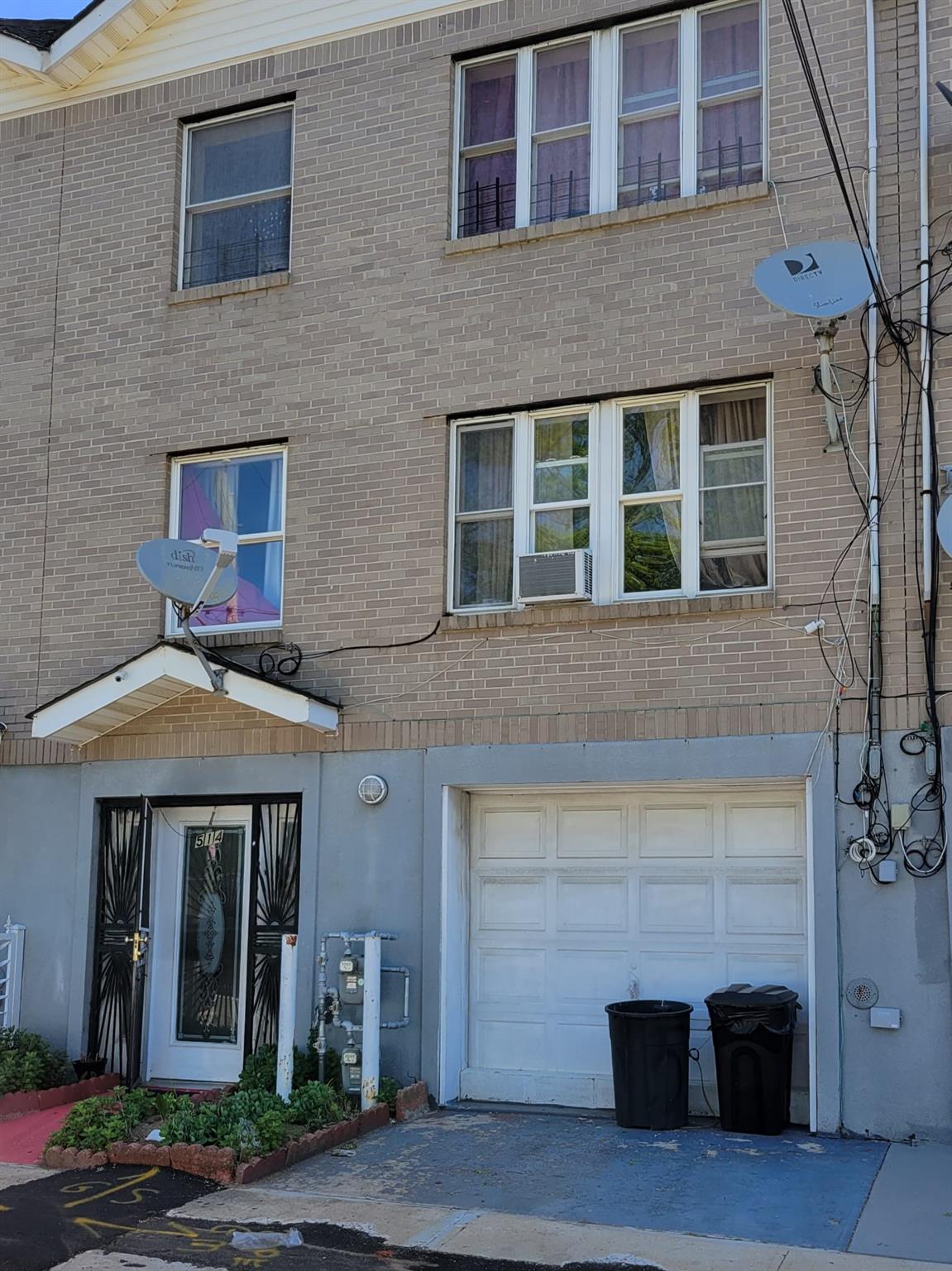 514 B 32 Street Property Photo