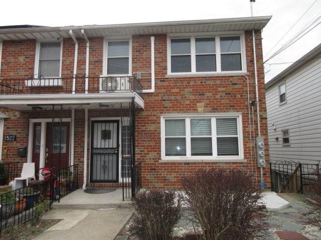 1520 Kennellworth Place Property Photo