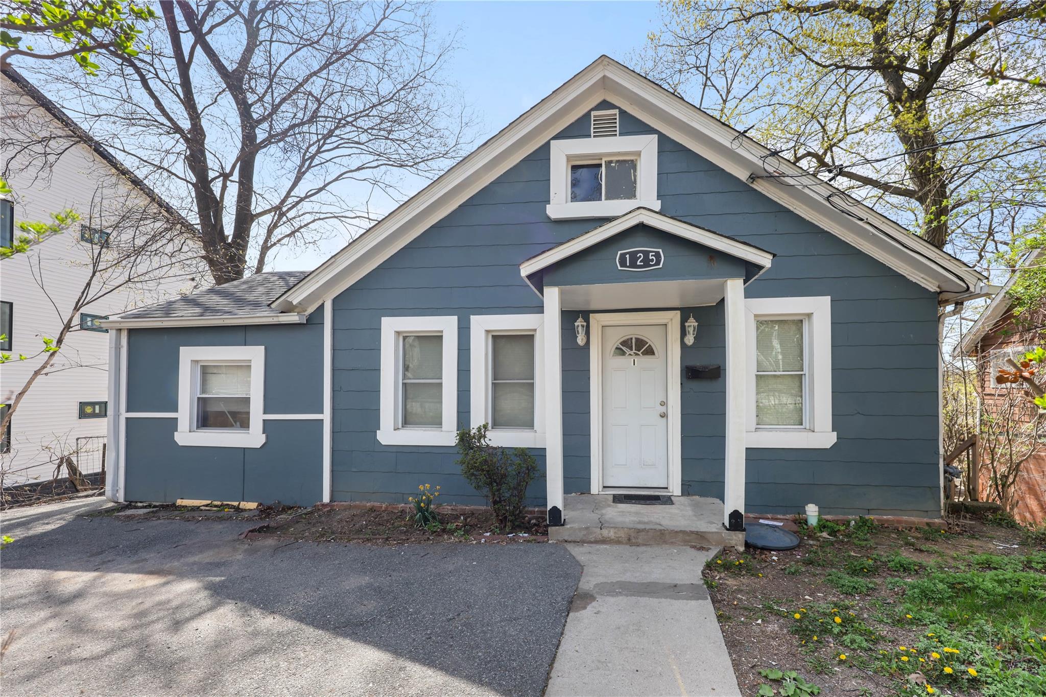 125 Lake St Property Photo