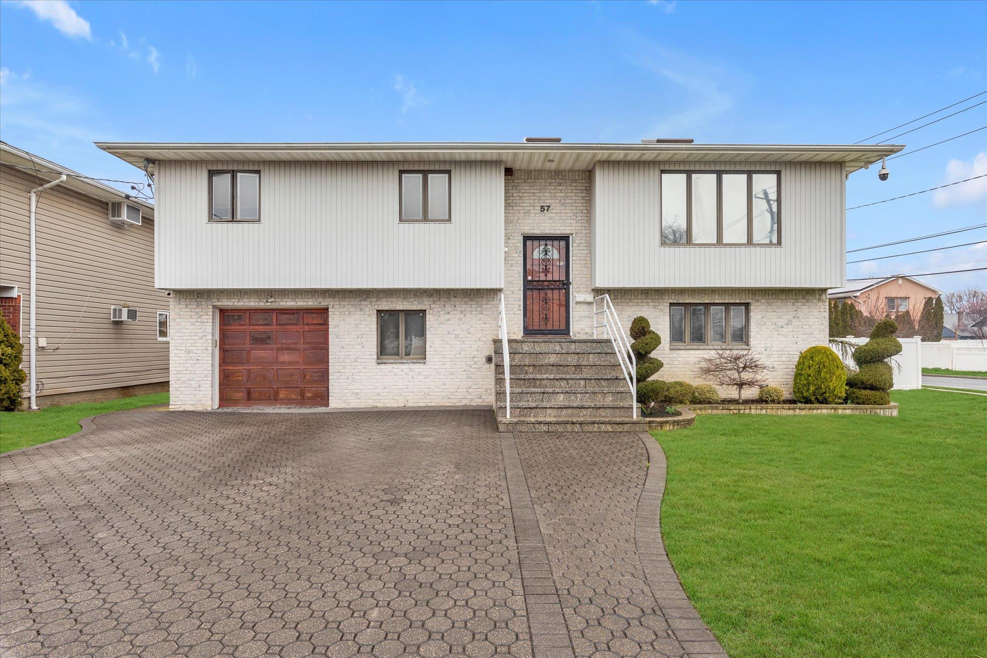 57 Cheslan Ct. Property Photo