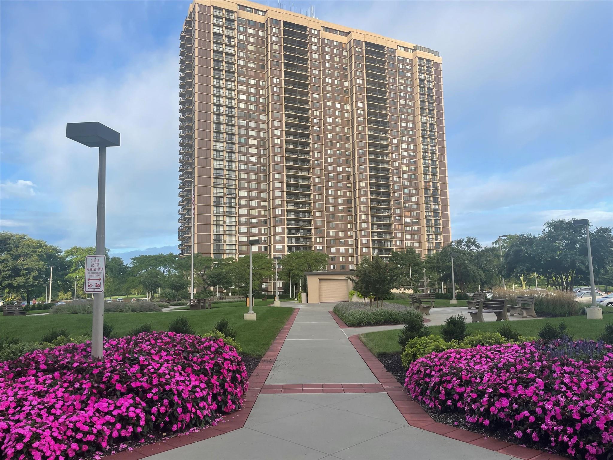 270-10 Grand Central Pkwy Property Photo