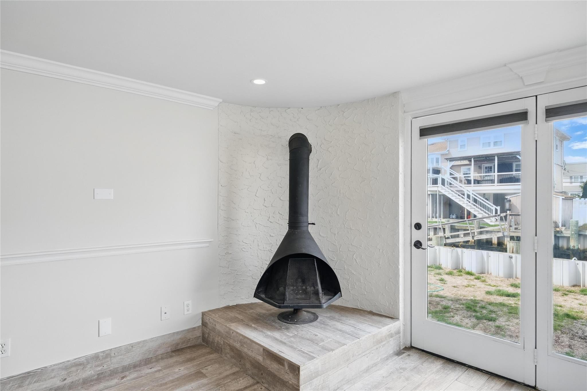 468 Nassau Ave Property Photo