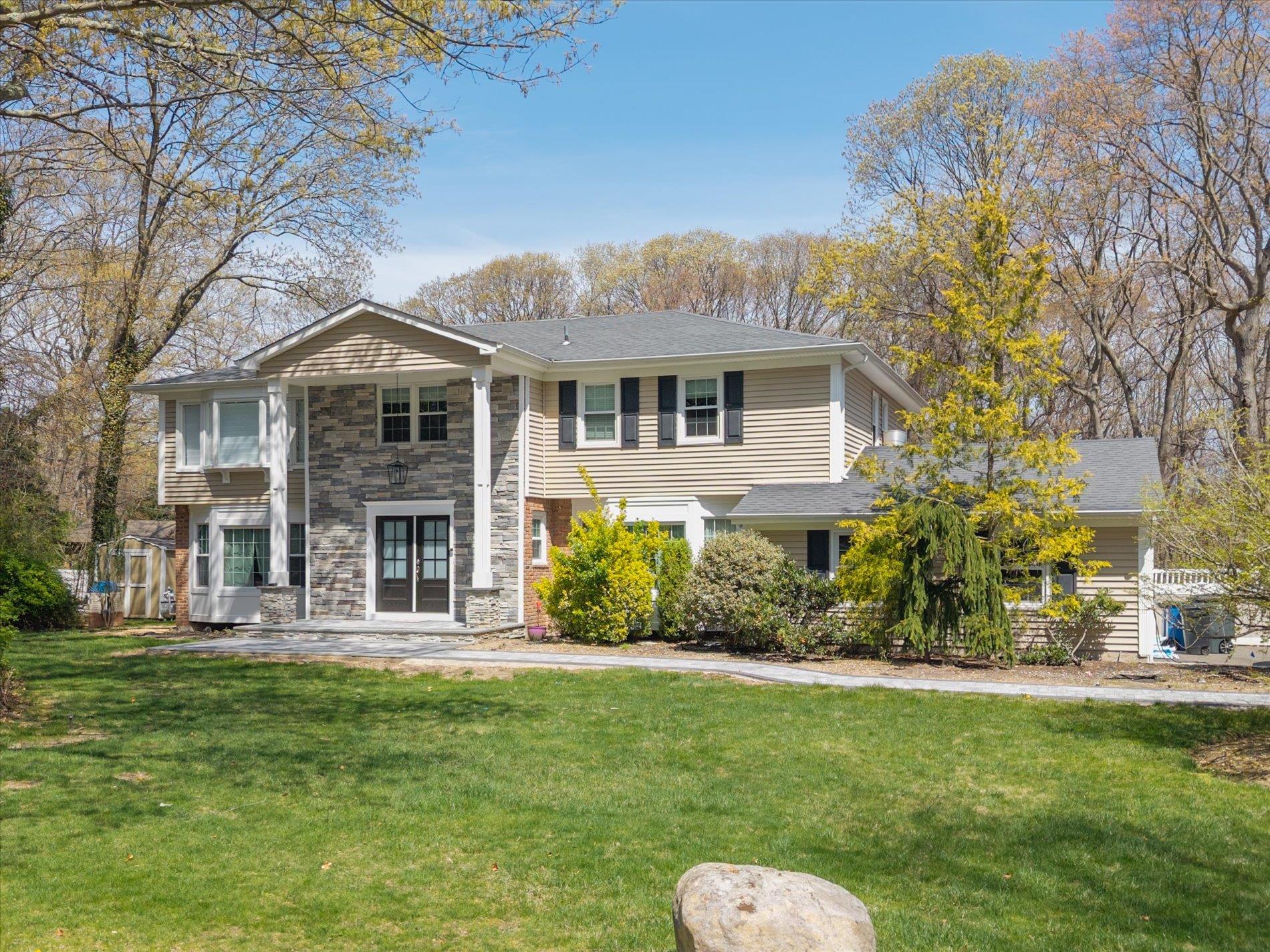 10 Stony Run Court Property Photo