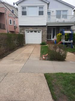 211 Lincoln Blvd Property Photo