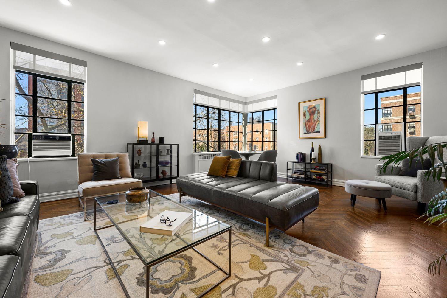 3001 Henry Hudson Pkwy W Property Photo