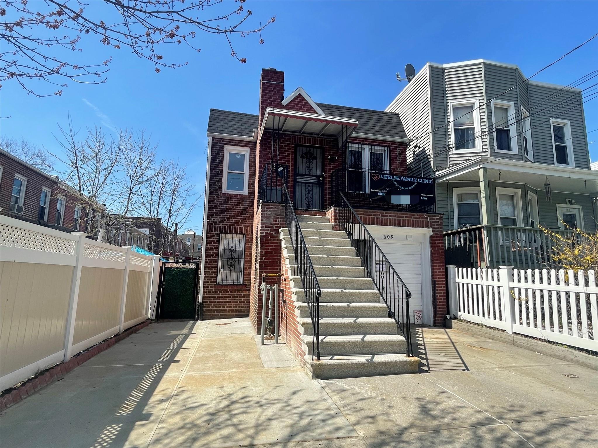 1609 Colden Avenue Property Photo
