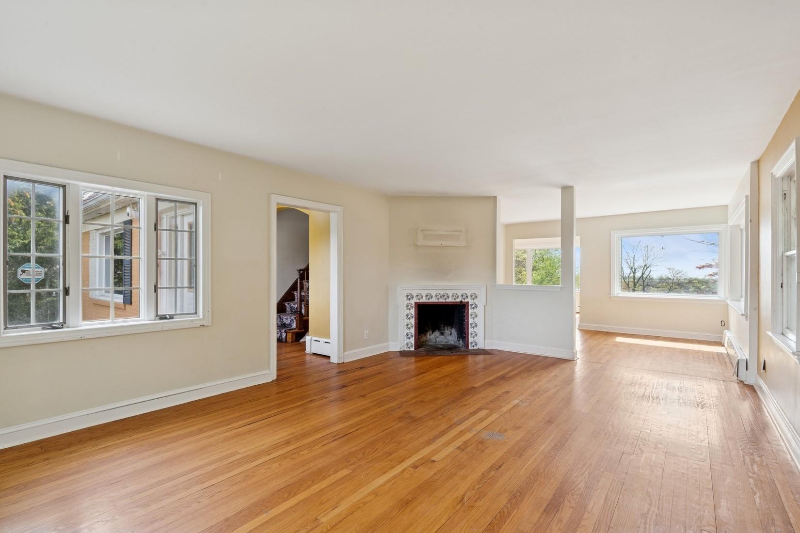 1197 Todt Hill Road Property Photo 2