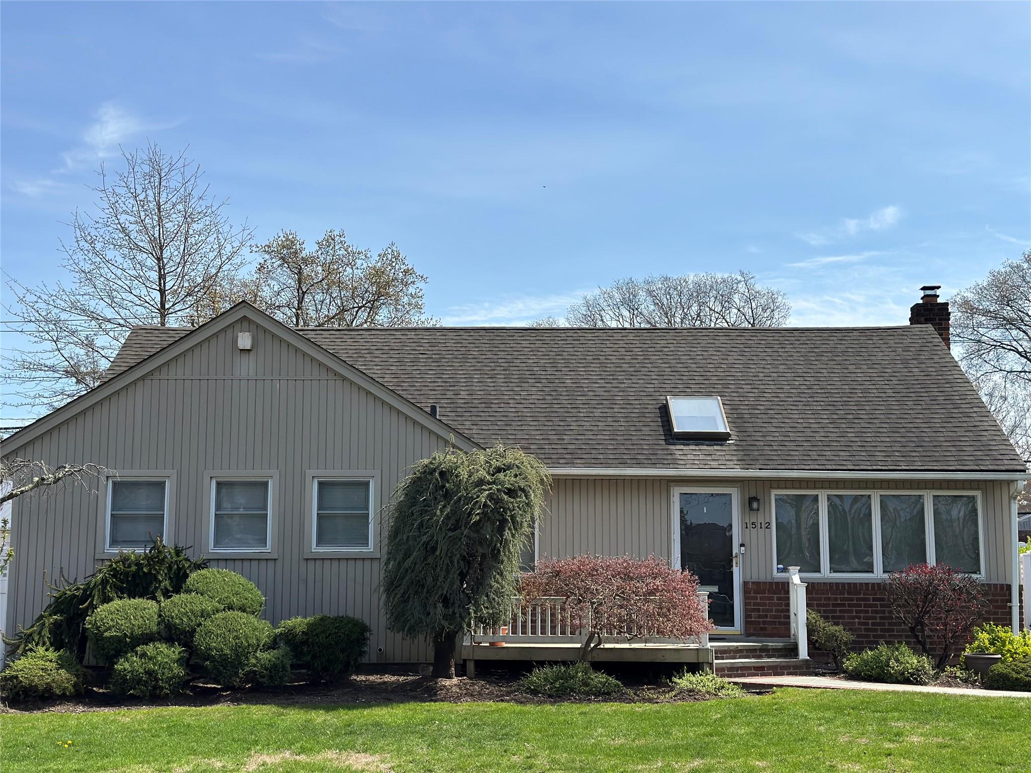 1512 Jackson Avenue Property Photo