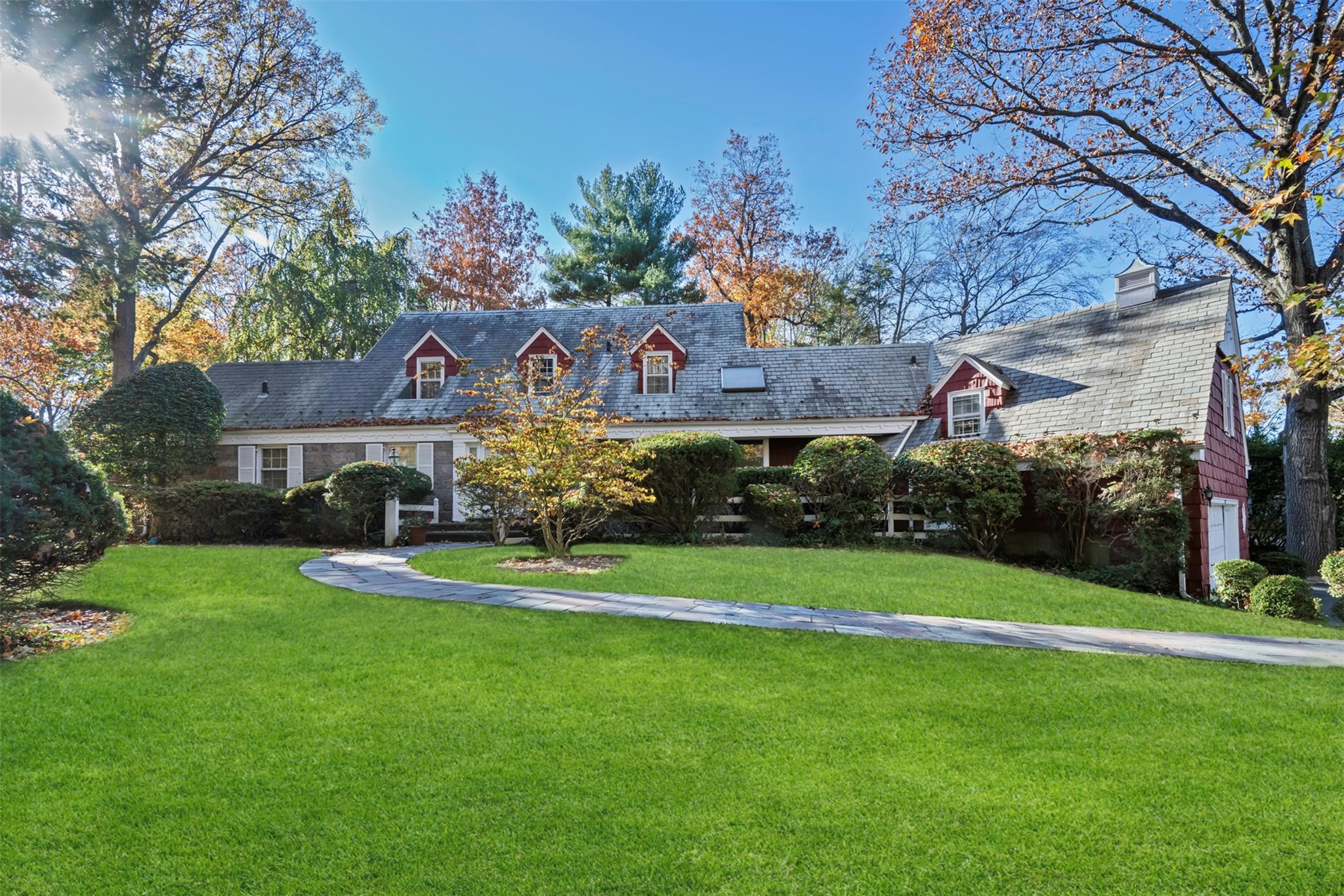 12 School House Lane Property Photo