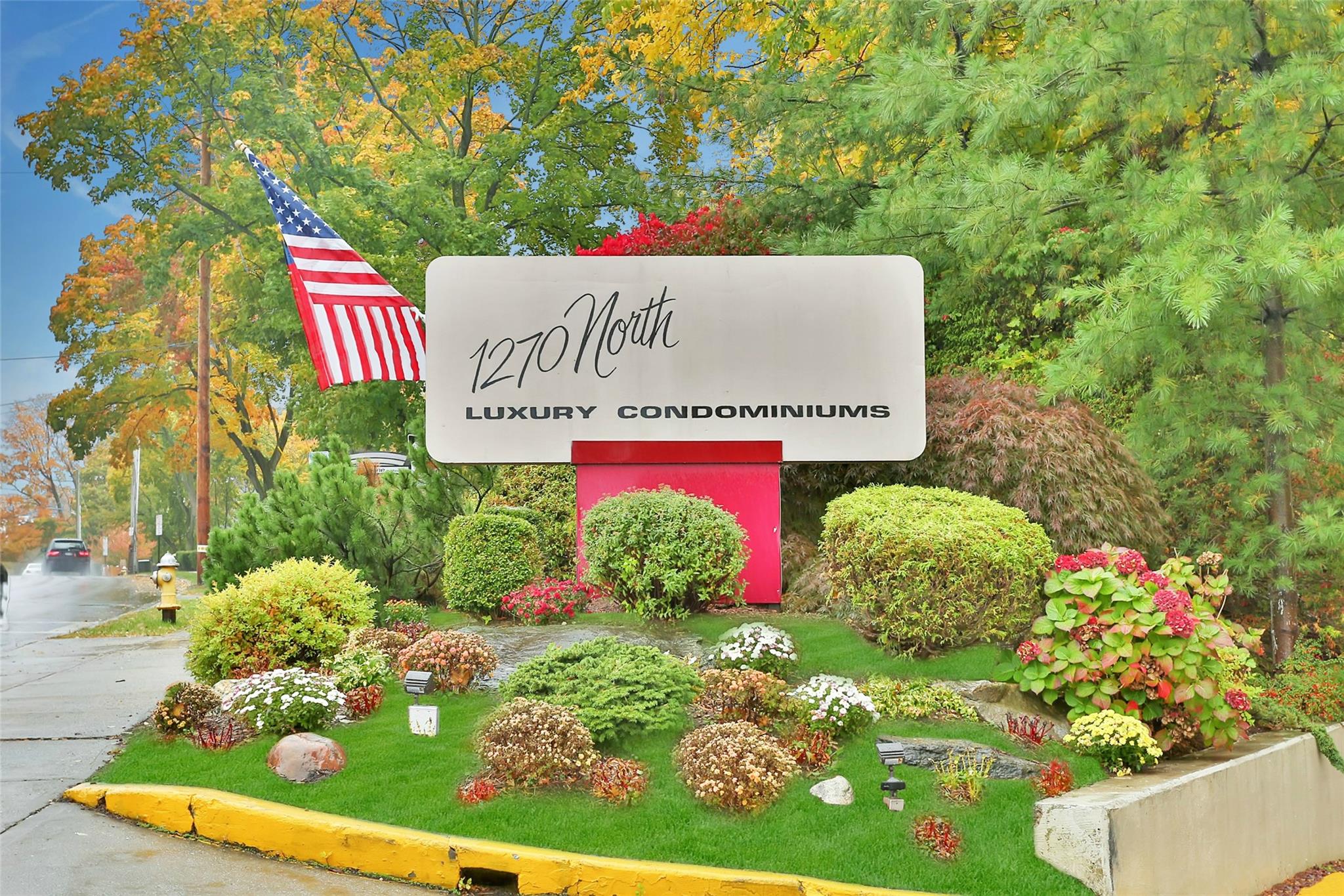 1270 North Avenue 3E Property Photo 1