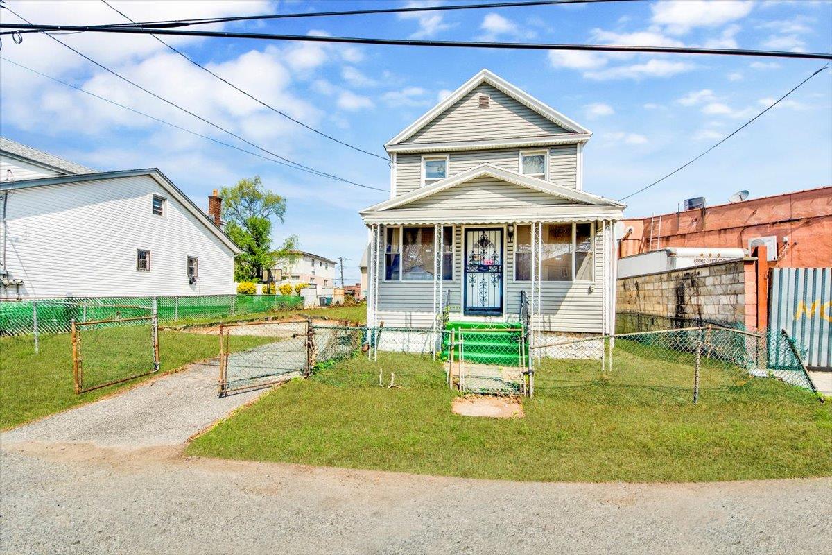 Catherine & Count Basie Ms 72 Real Estate Listings Main Image