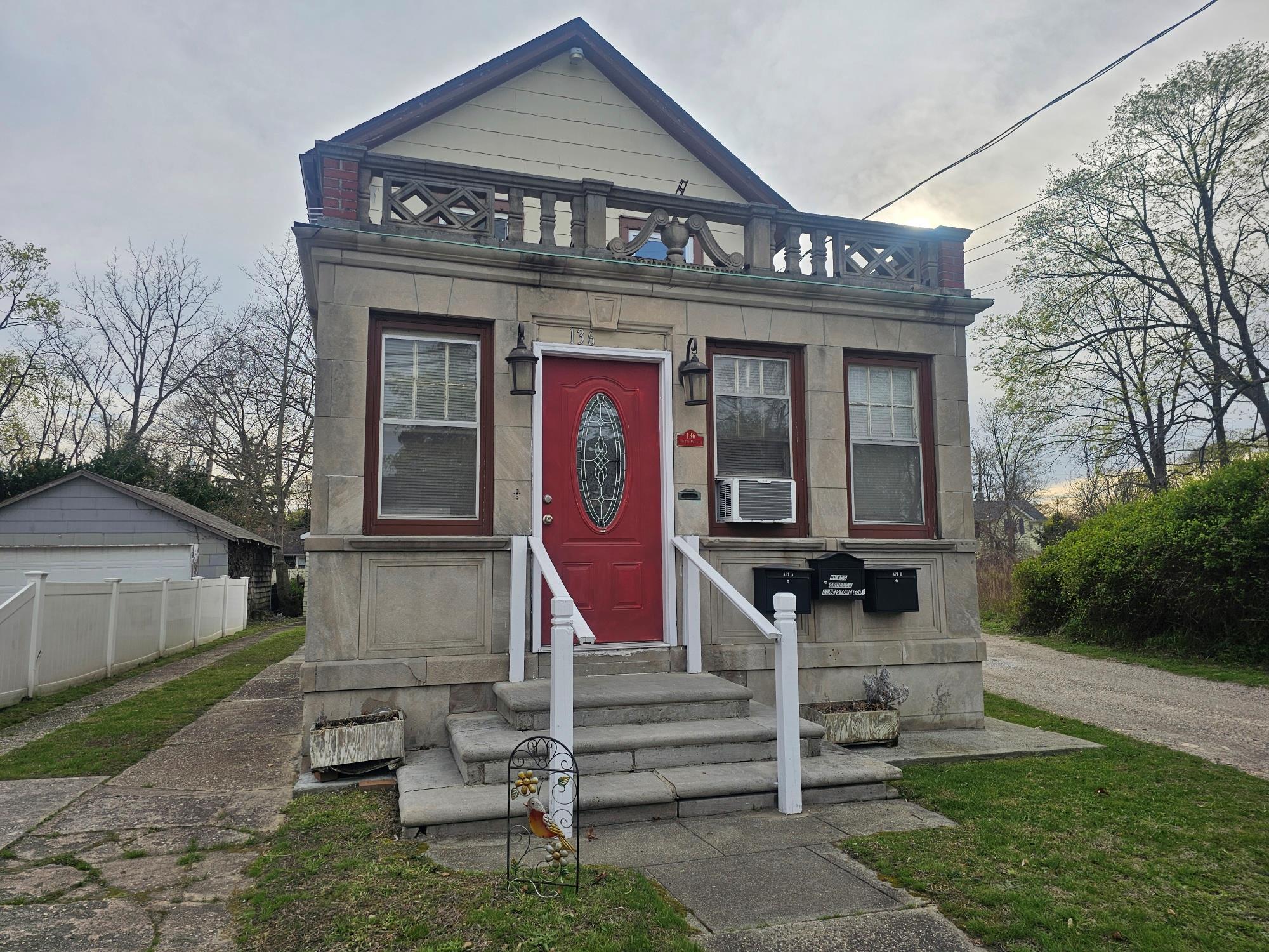 136 5th Ave Property Photo