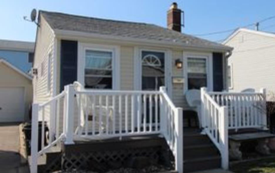 18 West Blvd Property Photo