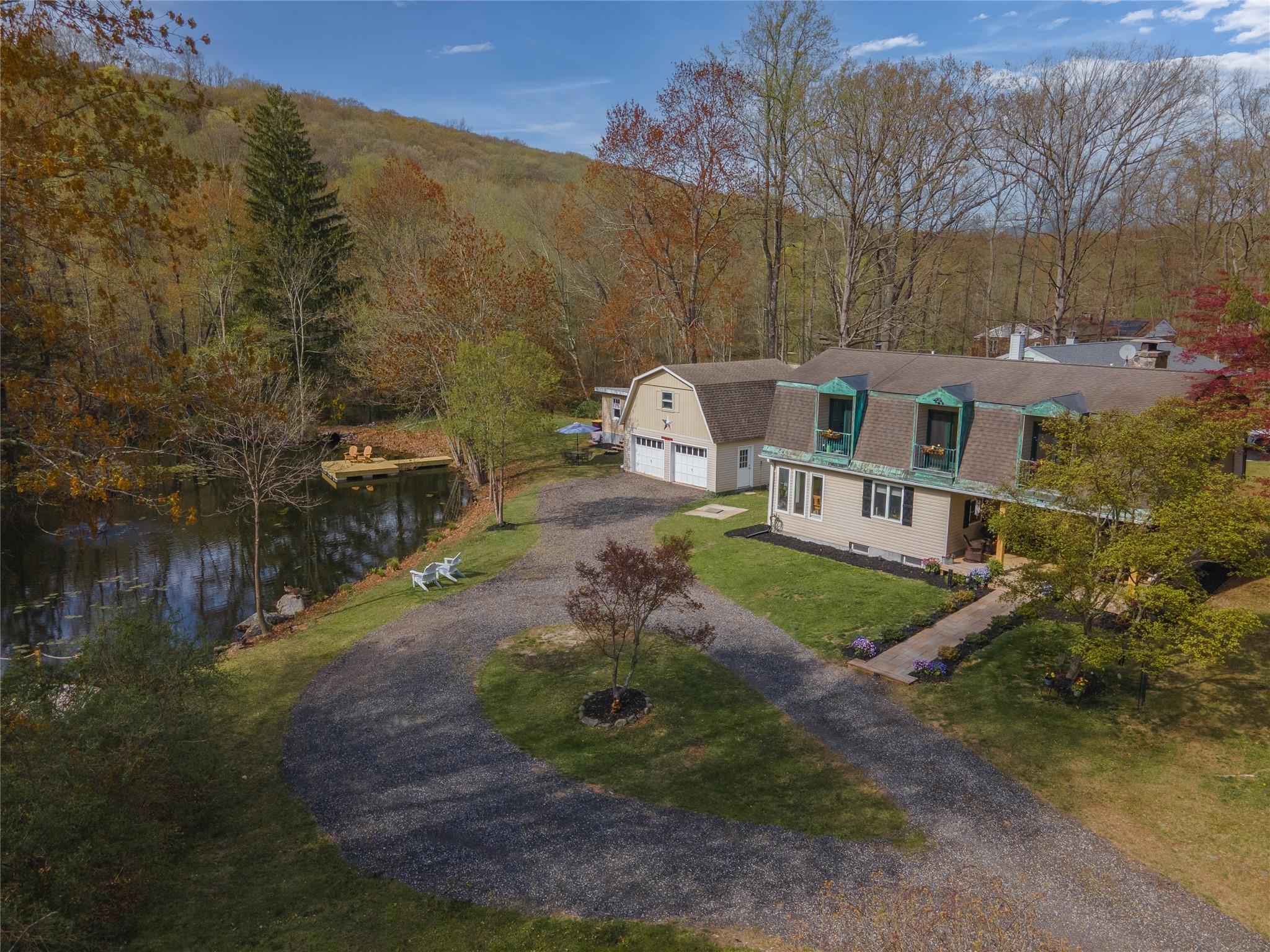1712 Lakes Road Property Photo