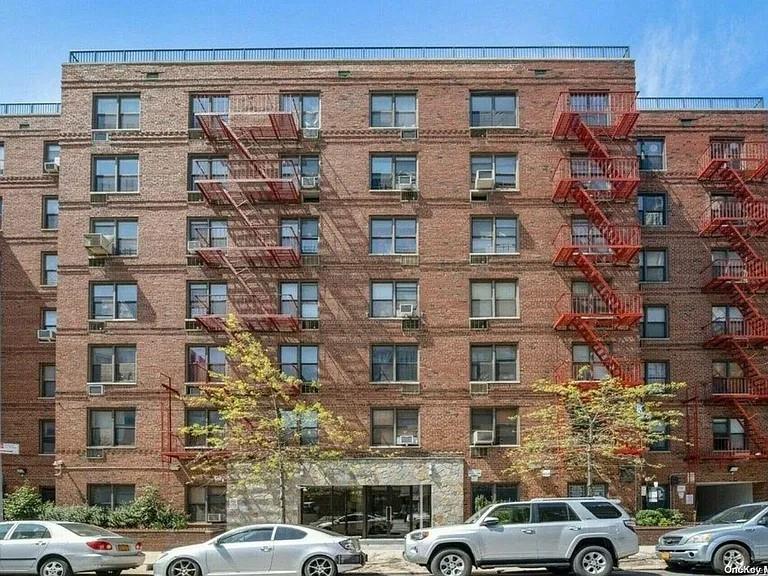 133-17 Sanford Ave Property Photo